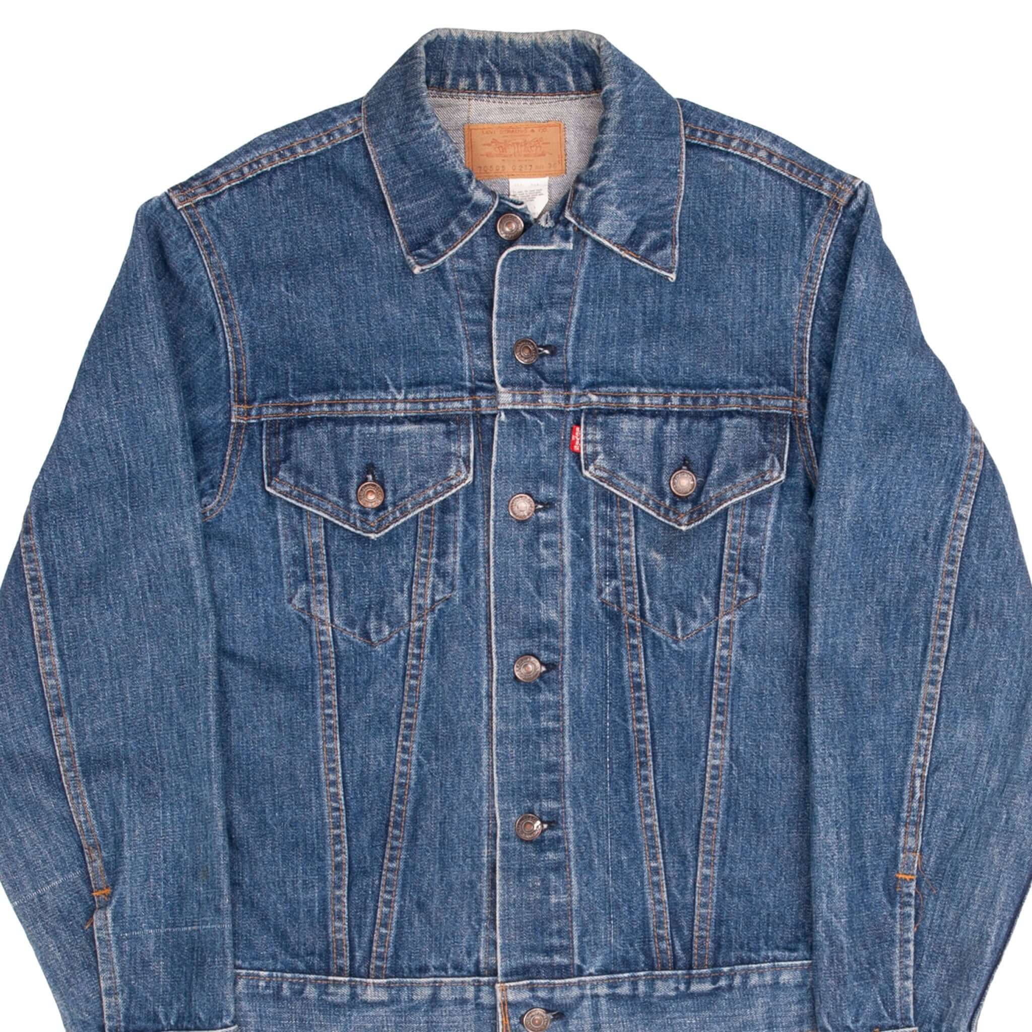 Vintage Levis Type III Jacket Single Stitch Two Pockets Size 36 1970S Made In Usa
Button Back: #522