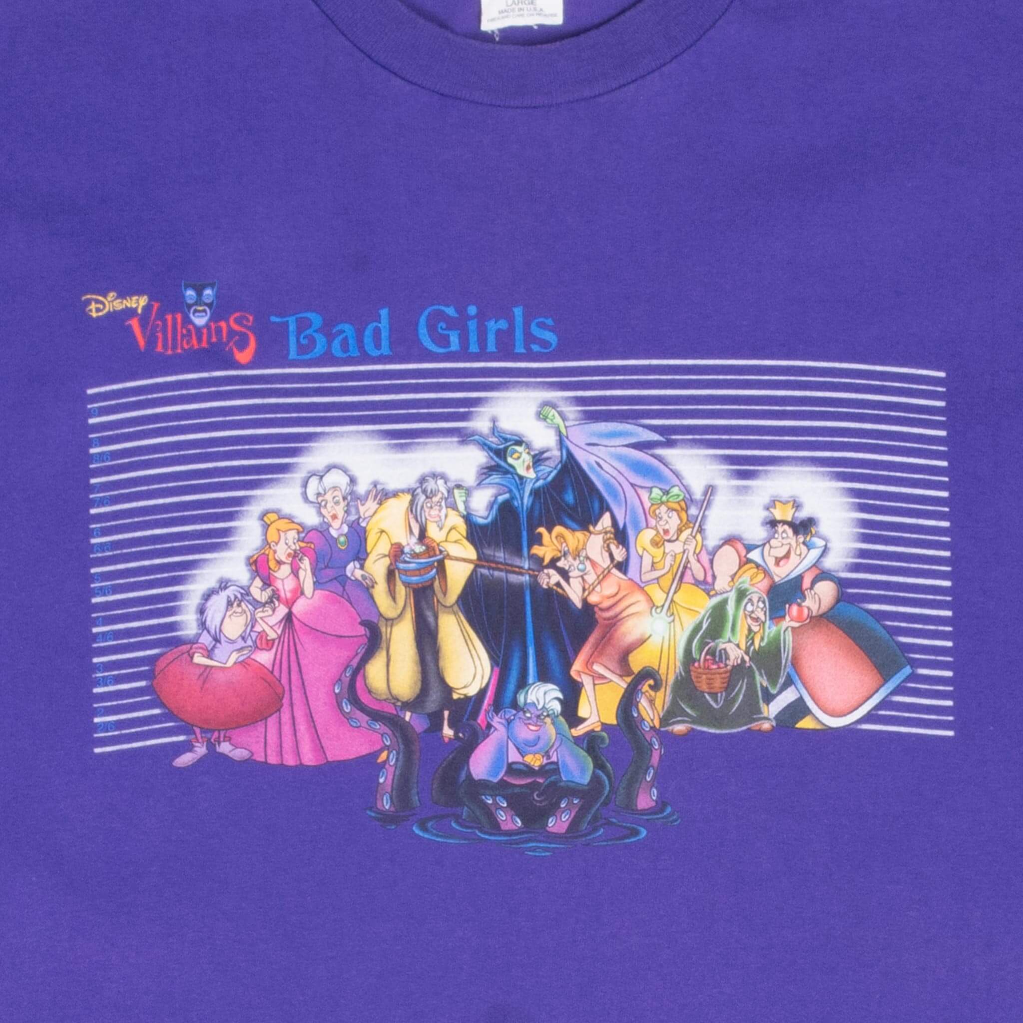 Vintage Disney Villains Bad Girls 1990S Tee Shirt Size Large Made In Usa
With Cruella de Vil (101 Dalmatians), Ursula (The Little Mermaid), The Evil Queen (Snow White and the Seven Dwarfs) and Maleficent (Sleeping Beauty)