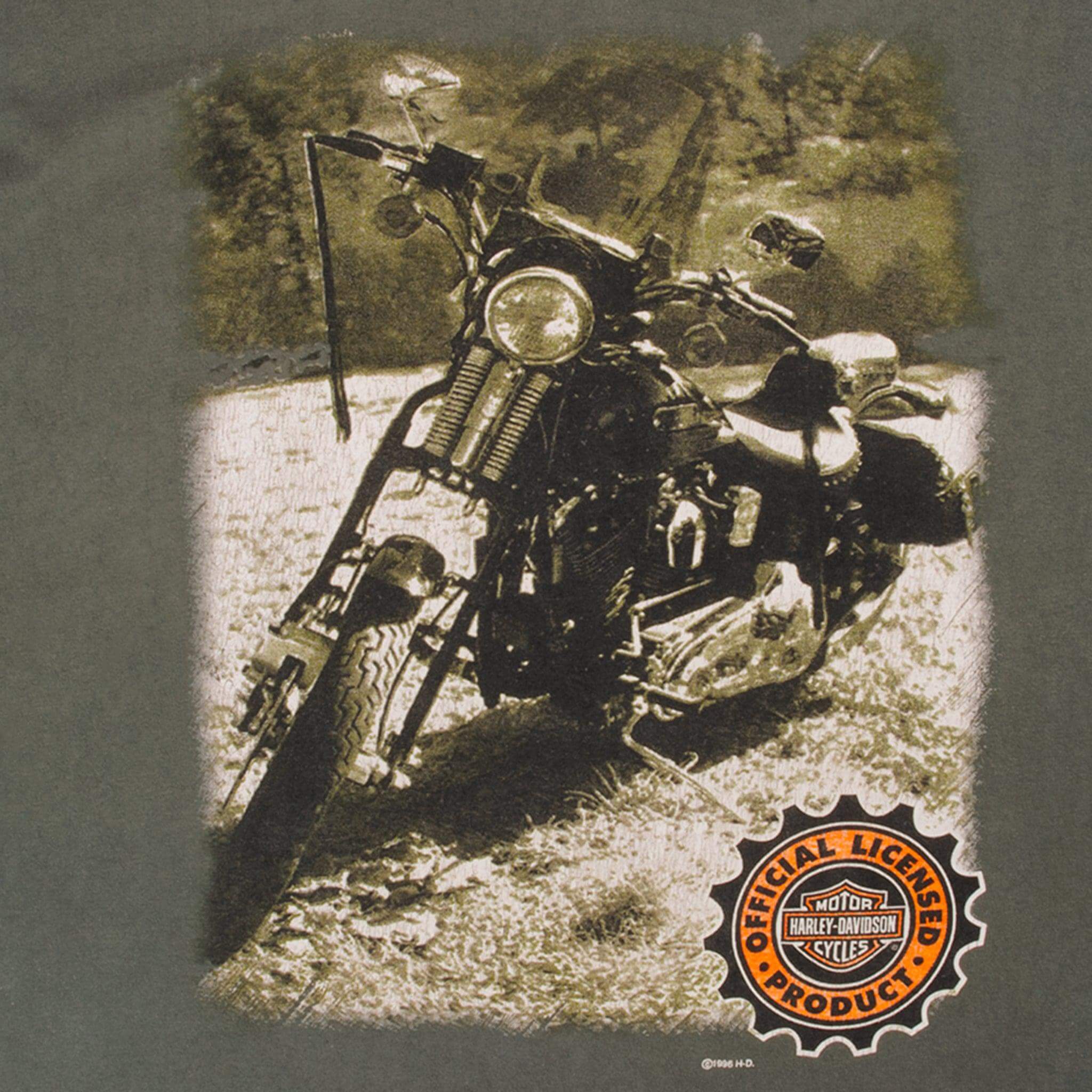 Vintage Green Harley Davidson Bike Photo Tee Shirt 1996 Size L With Single Stitch. Made In USAVintage Green Harley Davidson Bike Photo Tee Shirt 1996 Size XLarge With Single Stitch. Made In USA