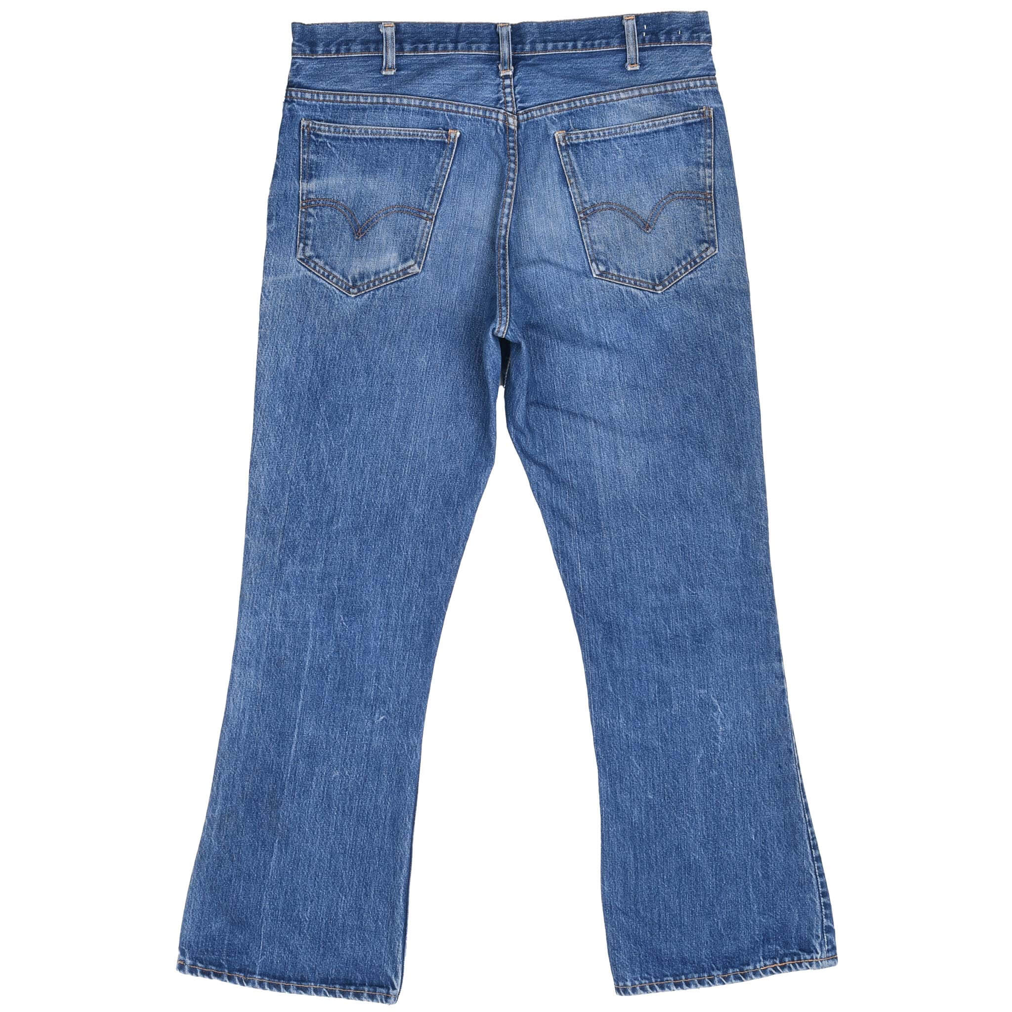 Vintage Levis 517 Bootcut Jeans Indigo 1970S Size W35 L29 Made In Usa With a Medium Wash With Light Whiskers
Back Button #2
Talon Zipper