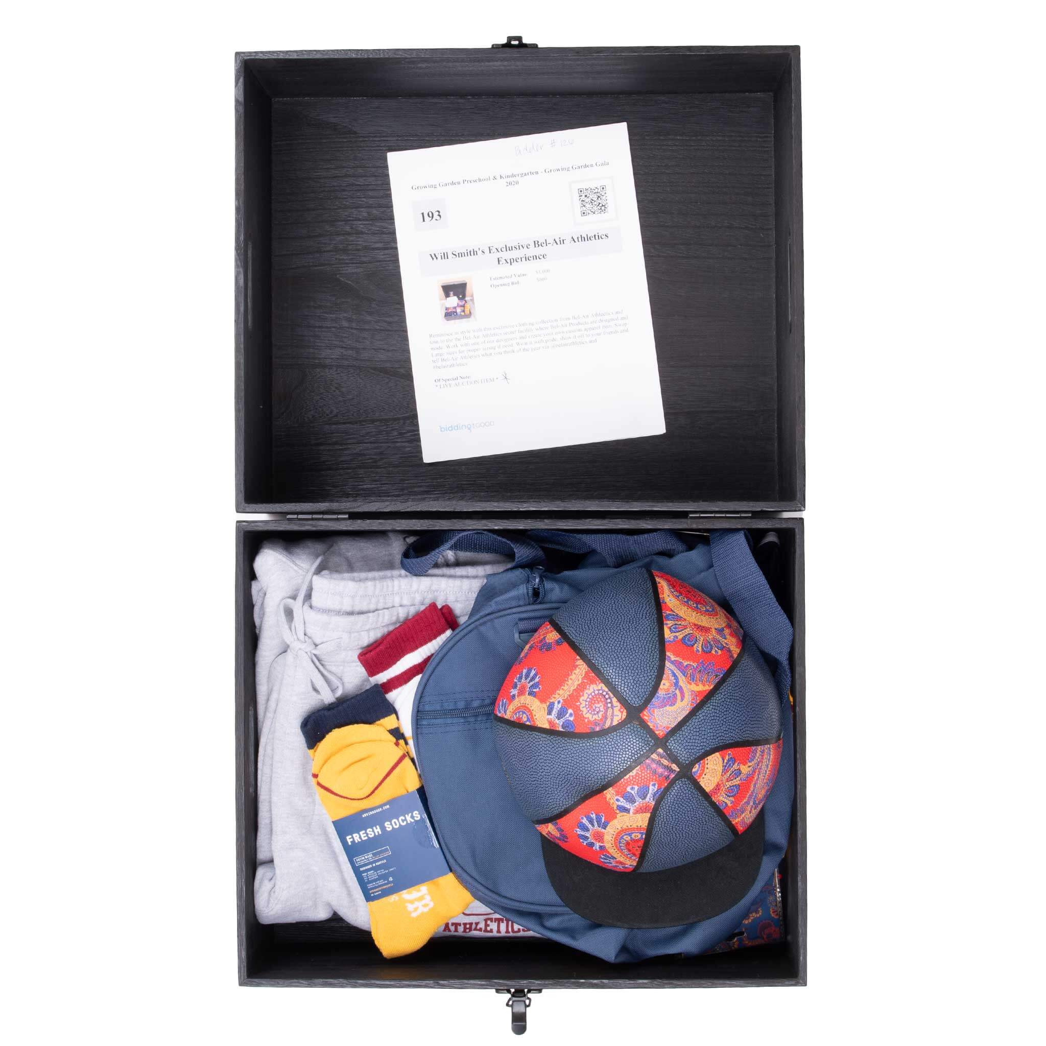 Special Edition Will Smith Bel-Air Athletics Box Large Deadstock
Included in the box:
Two Tee Shirts
Two Pairs of Socks
One Reversible Jacket
One Cap
One Hoodie
One Sweatpants
One Sports Bag
One Basketball
One Phone Ring