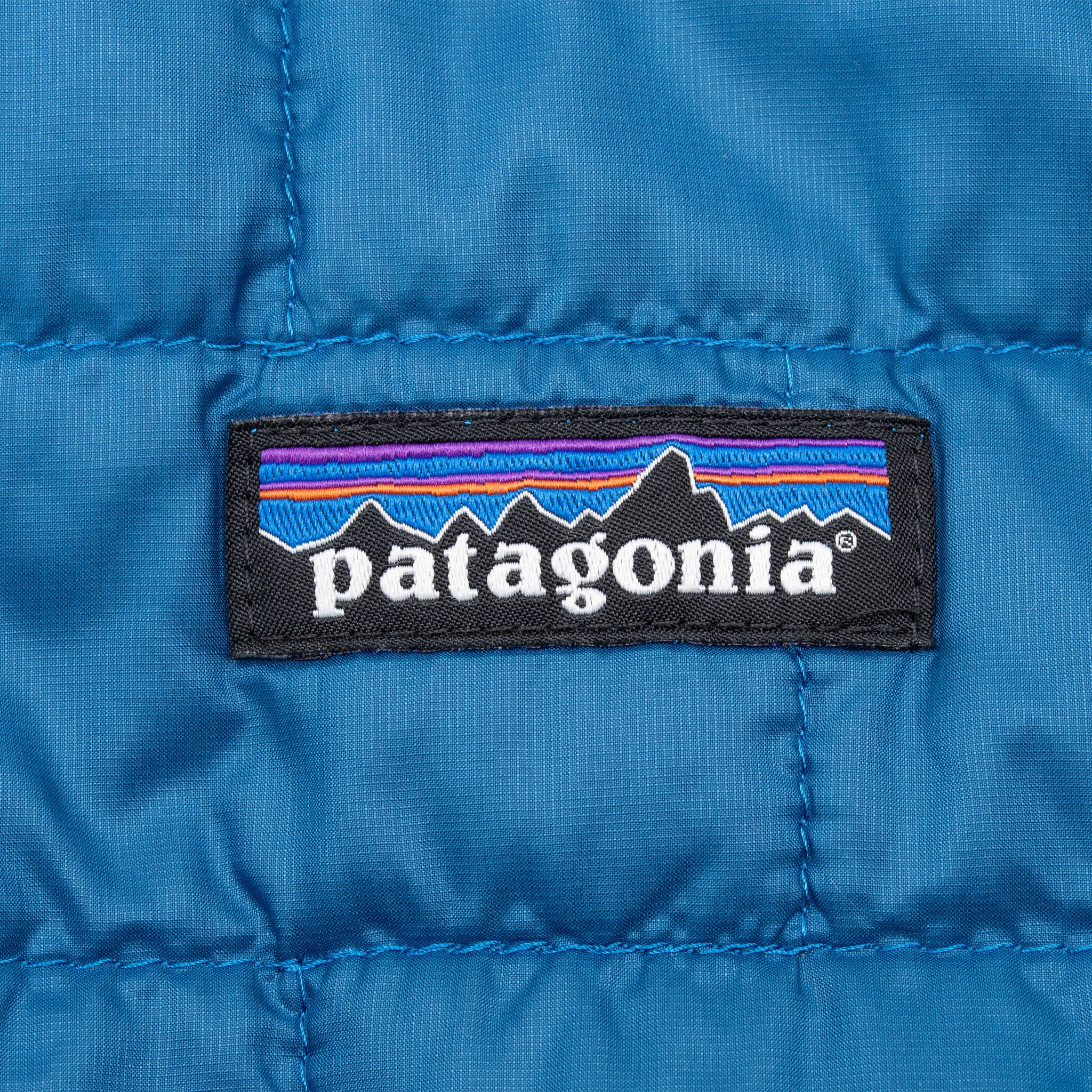 Vintage Patagonia Blue Nano Puff Puffer Jacket 2000S Size 2XL
STY84212