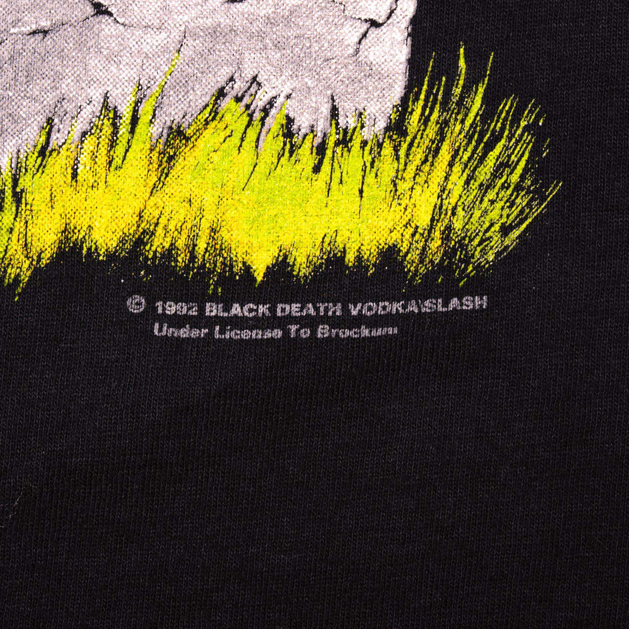 VINTAGE BLACK DEATH VODKA GUN N ROSES TEE SHIRT 1992 SIZE MEDIUM MADE IN USA