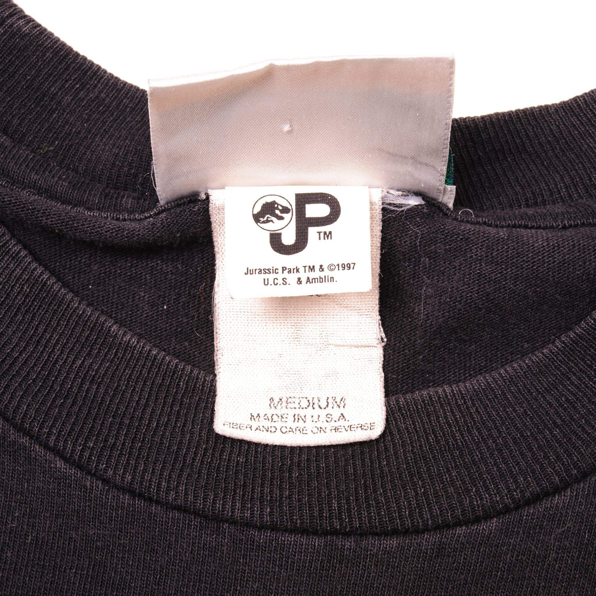 VINTAGE UNIVERSAL STUDIOS JURASSIC PARK TEE SHIRT 1997 SIZE MEDIUM MADE IN USA