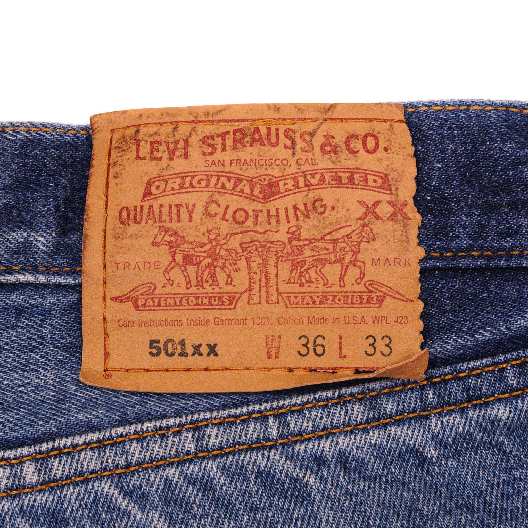 Vintage Label Tag Levi's Jeans 1990s