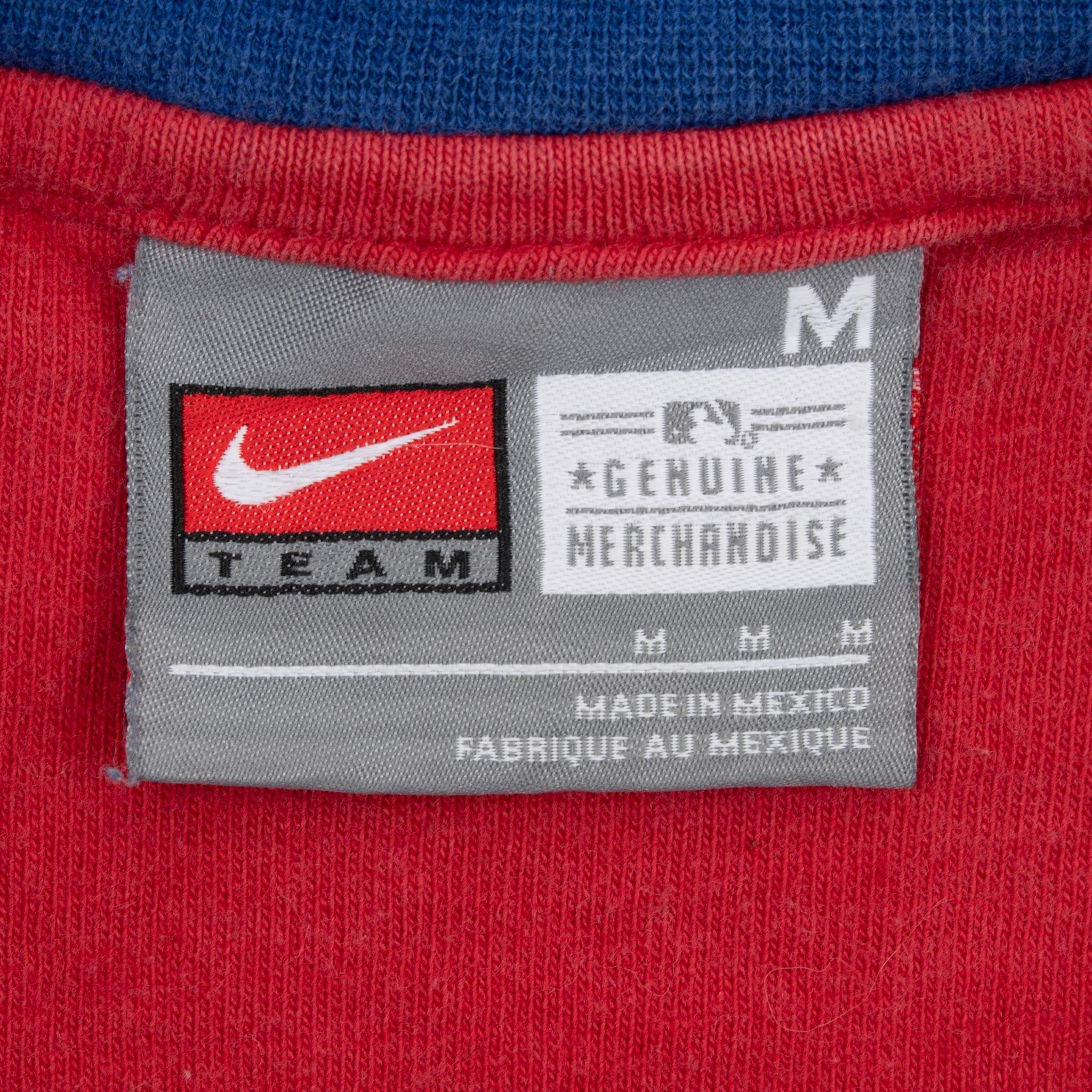 VINTAGE NIKE CHICAGO CUBS CENTER SWOOSH 2000S TEE SHIRT SIZE MEDIUM