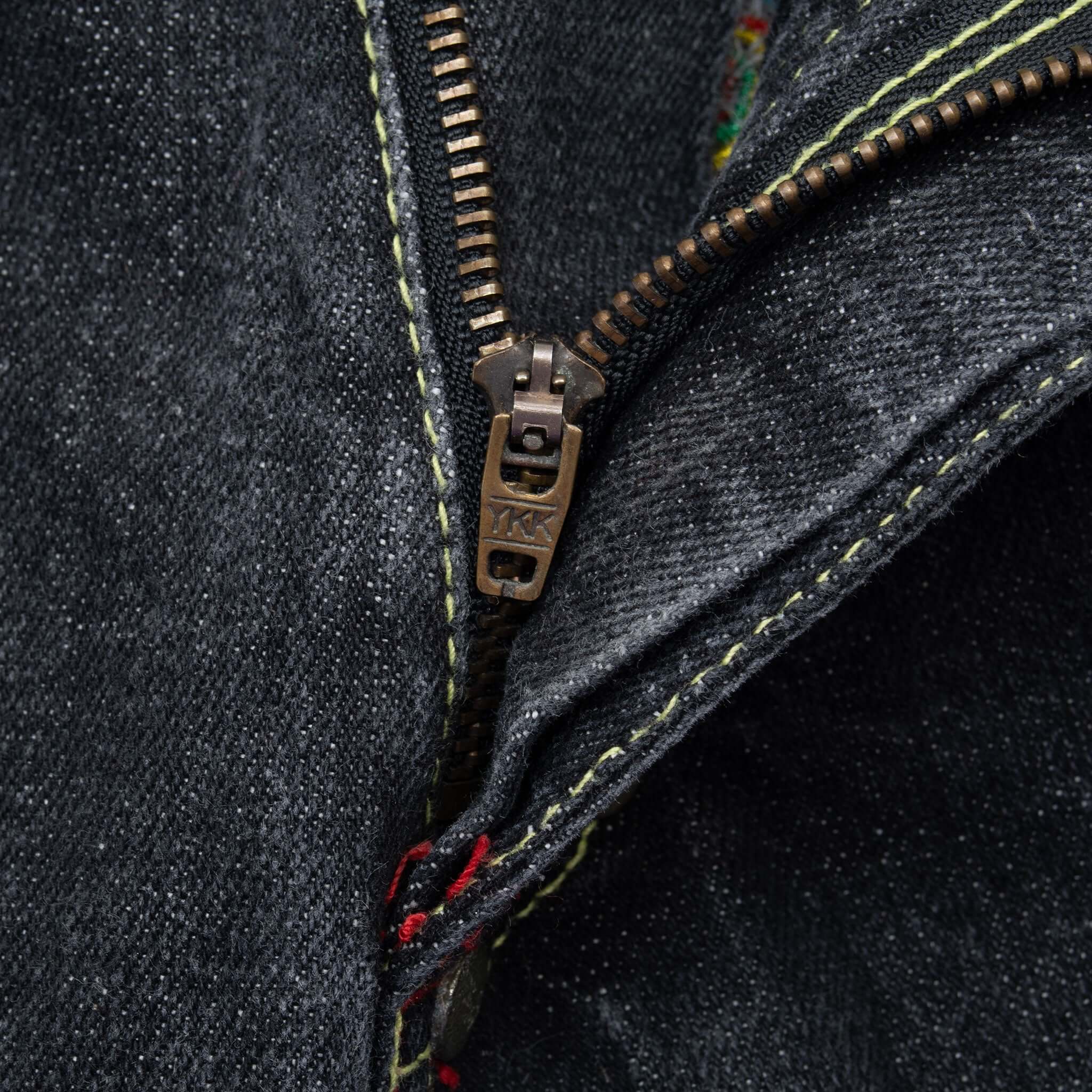 Vintage Coogi Embroidered Black Denim Jeans 2000S Size 35X33
Size on tag 36X33 Actual Size 35X33