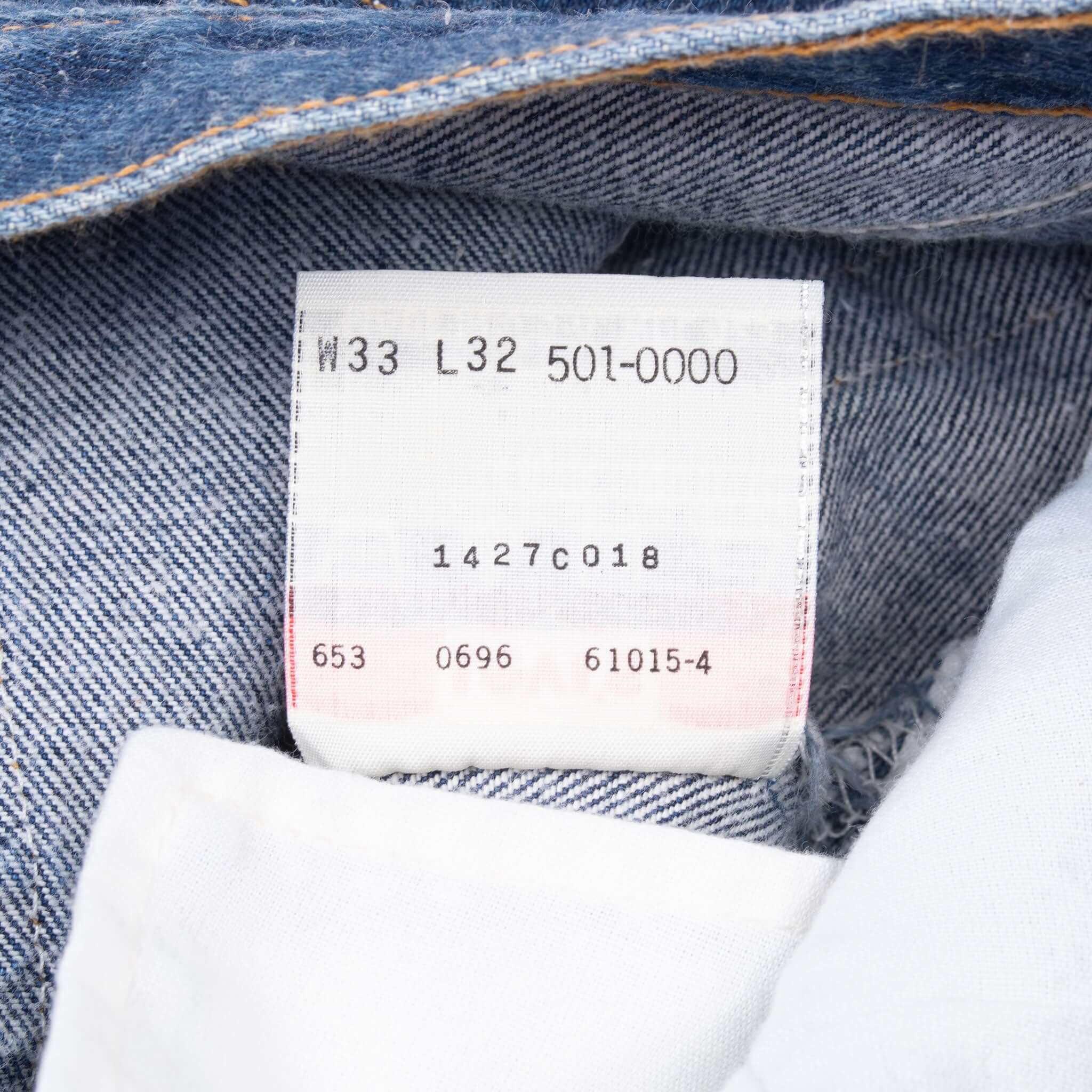 Vintage Preshrunk Levis 501 Indigo Jeans 1990S Size 30X29 Made In Usa With A Medium Dark Wash
Size on Tag 33X32 Actual size 30X29
Back Button #653