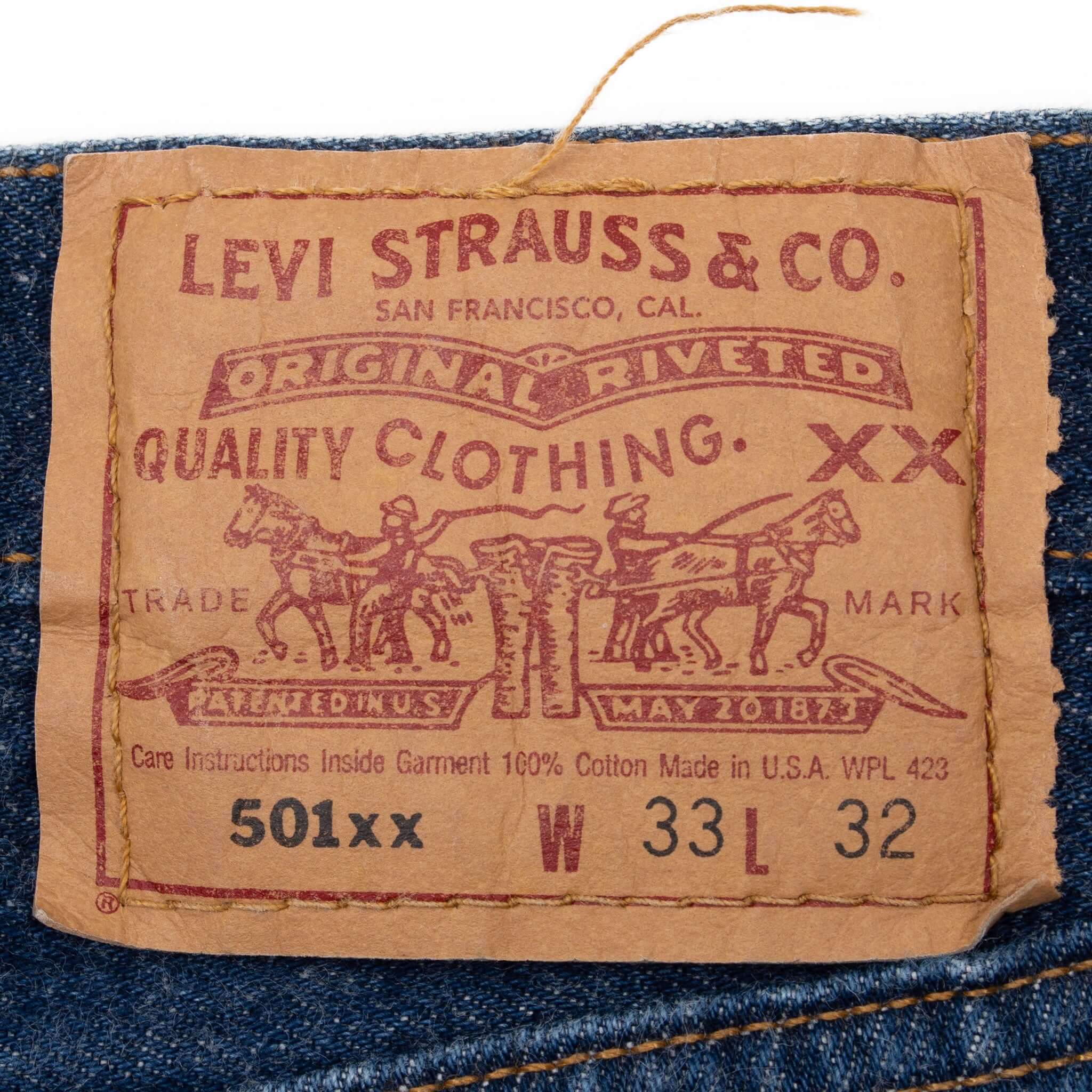 Vintage Preshrunk Levis 501 Indigo Jeans 1990S Size 30X29 Made In Usa With A Medium Dark Wash
Size on Tag 33X32 Actual size 30X29
Back Button #653