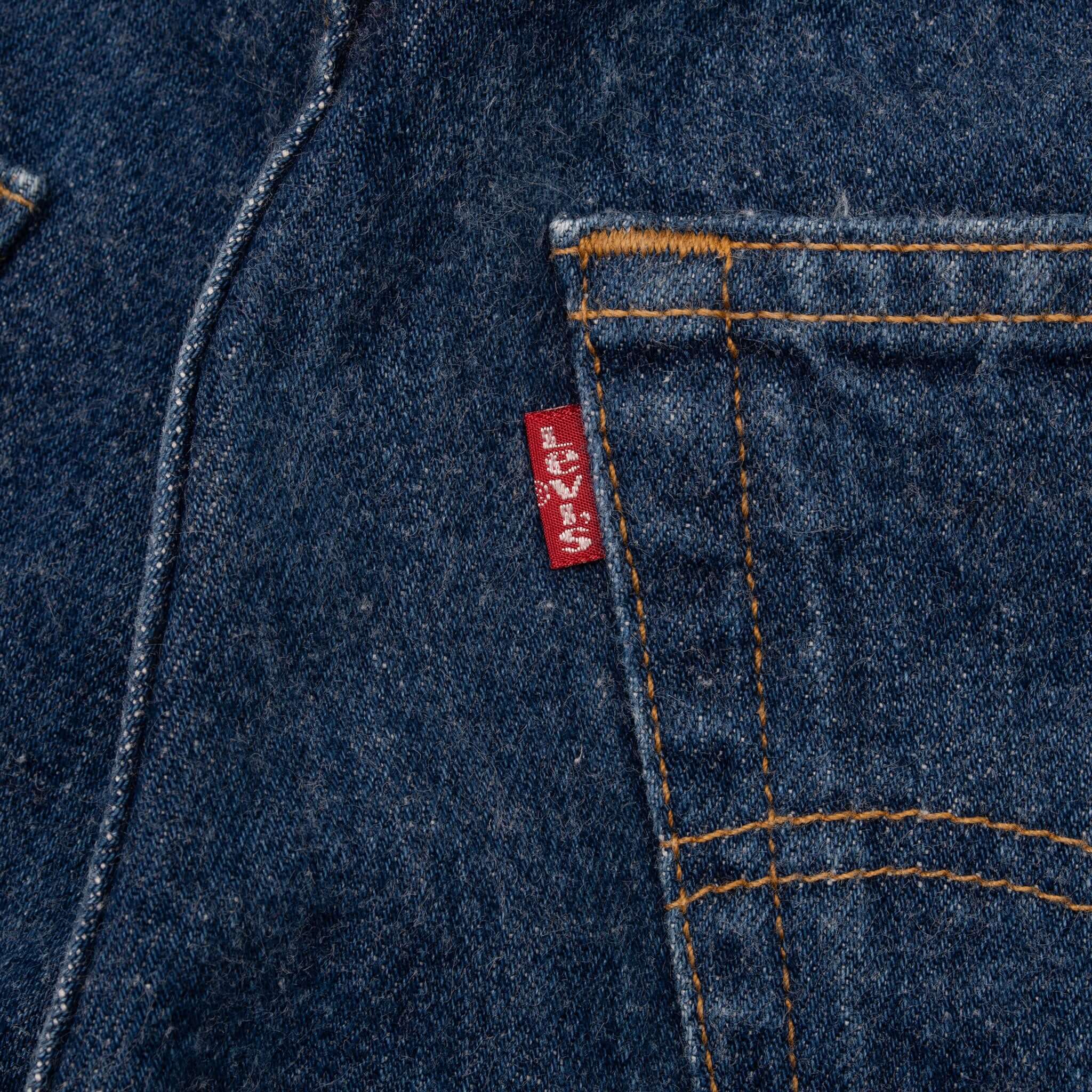 Vintage Preshrunk Levis 501 Indigo Jeans 1990S Size 30X29 Made In Usa With A Medium Dark Wash
Size on Tag 33X32 Actual size 30X29
Back Button #653