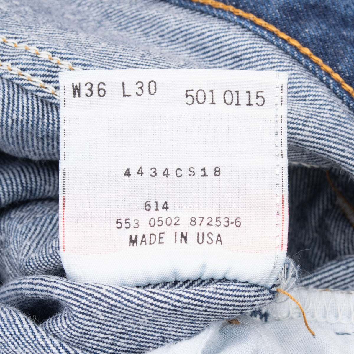 Beautiful Indigo Levis 501 Jeans 1990s Made in USA with Medium Dark Wash.
Size on tag 36X30 Actual Size 35X30
Back Button #553