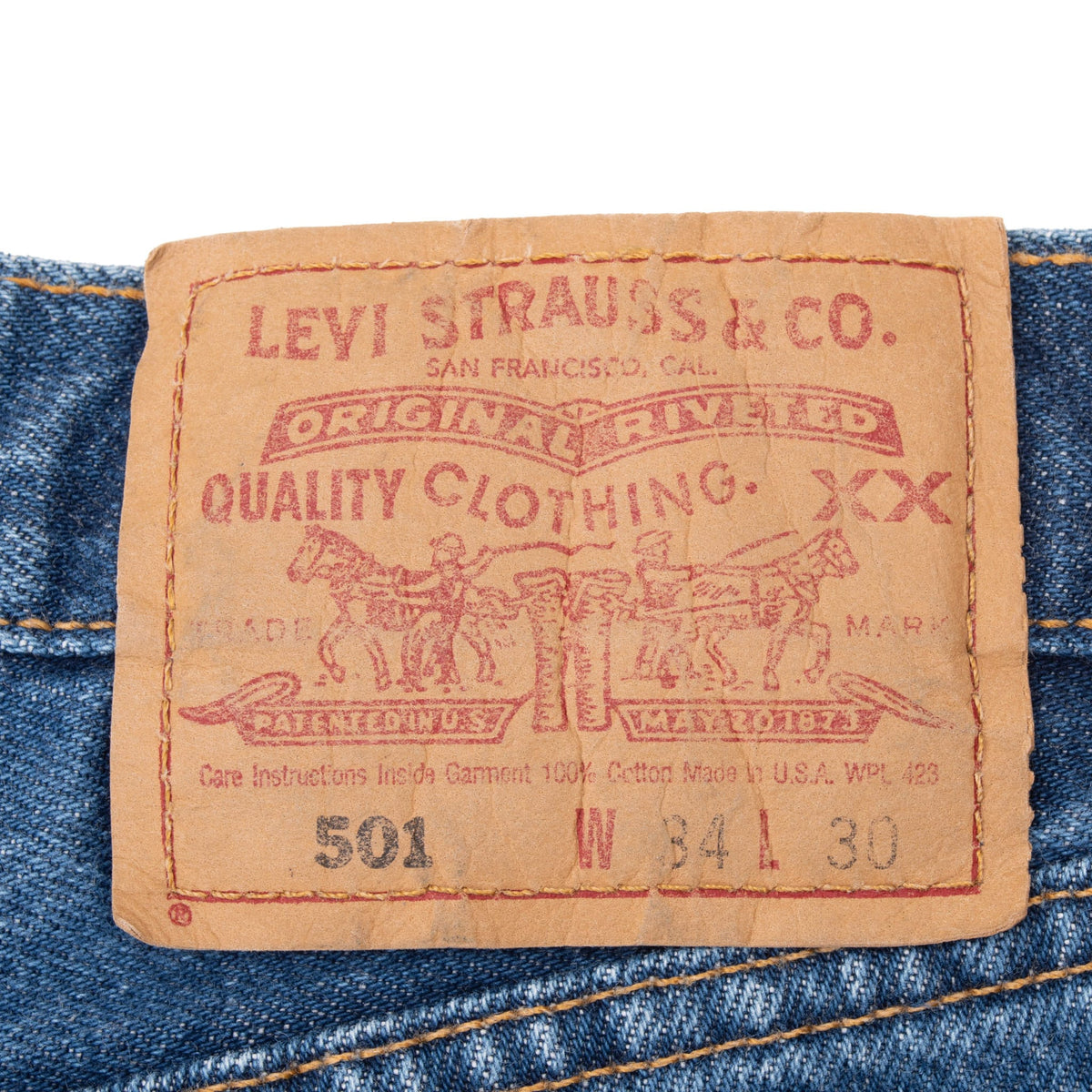 Vintage Levis 501 Blue Indigo Jeans 1990S Size W32 L30 Made In Usa With Medium Wash
Size on tag 34X30 Actual Size 32x30
Back Button #511M