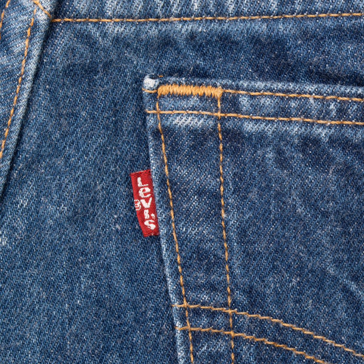Vintage Levis 501 Blue Indigo Jeans 1990S Size W31 L30 Made In Usa With Medium Dark Wash
Size on tag 33X33 Actual Size 31x30
Back Button #653