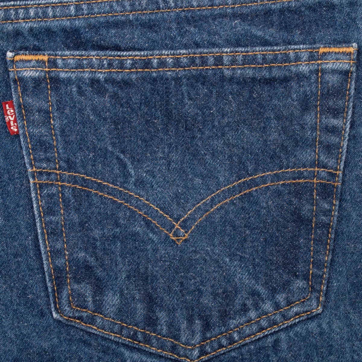 Vintage Levis 501 Blue Indigo Jeans 1990S Size W31 L30 Made In Usa With Medium Dark Wash
Size on tag 33X33 Actual Size 31x30
Back Button #653