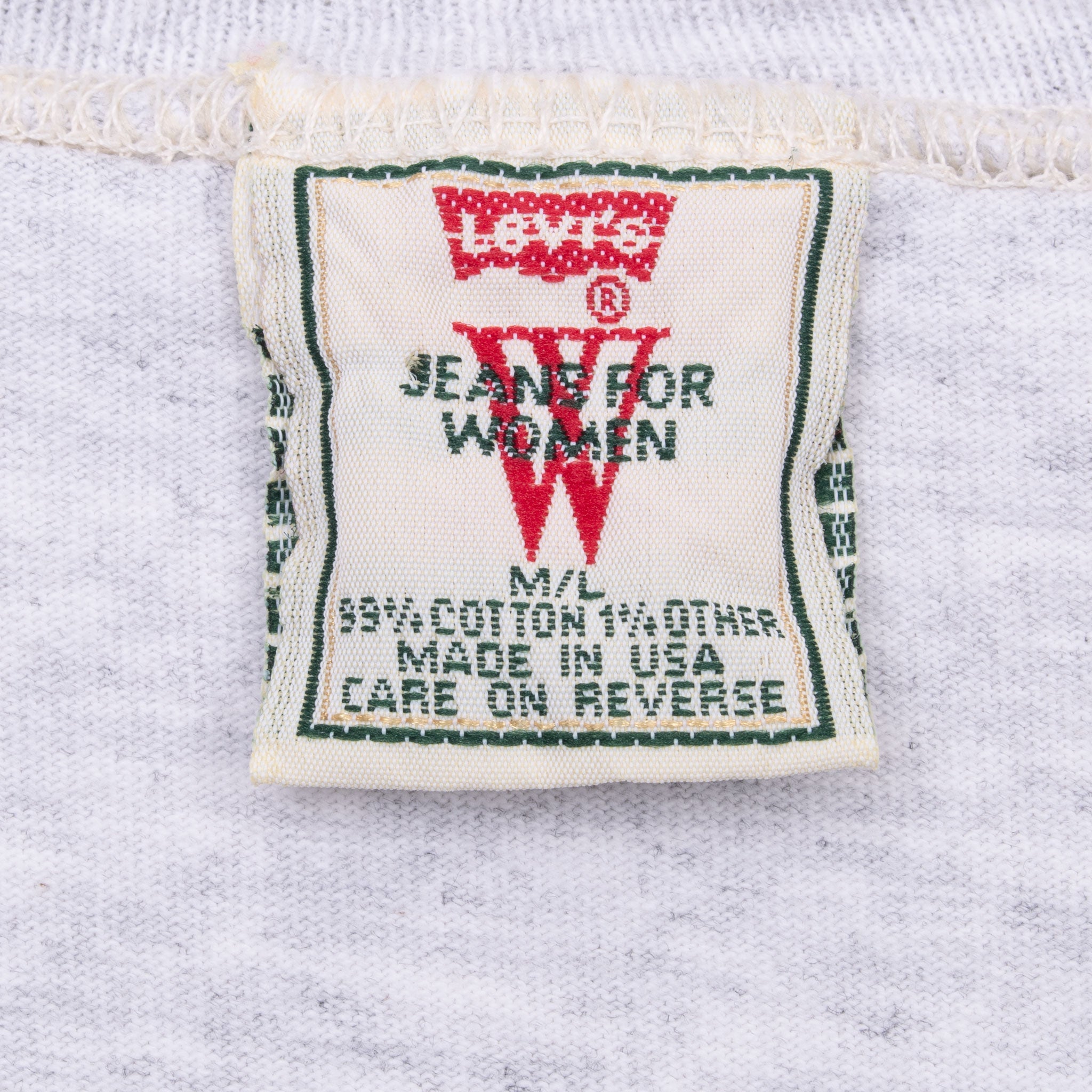 Vintage Levis Red Tab Tee Shirt 1990S Size Large Made In Usa With single Stitch Sleeves