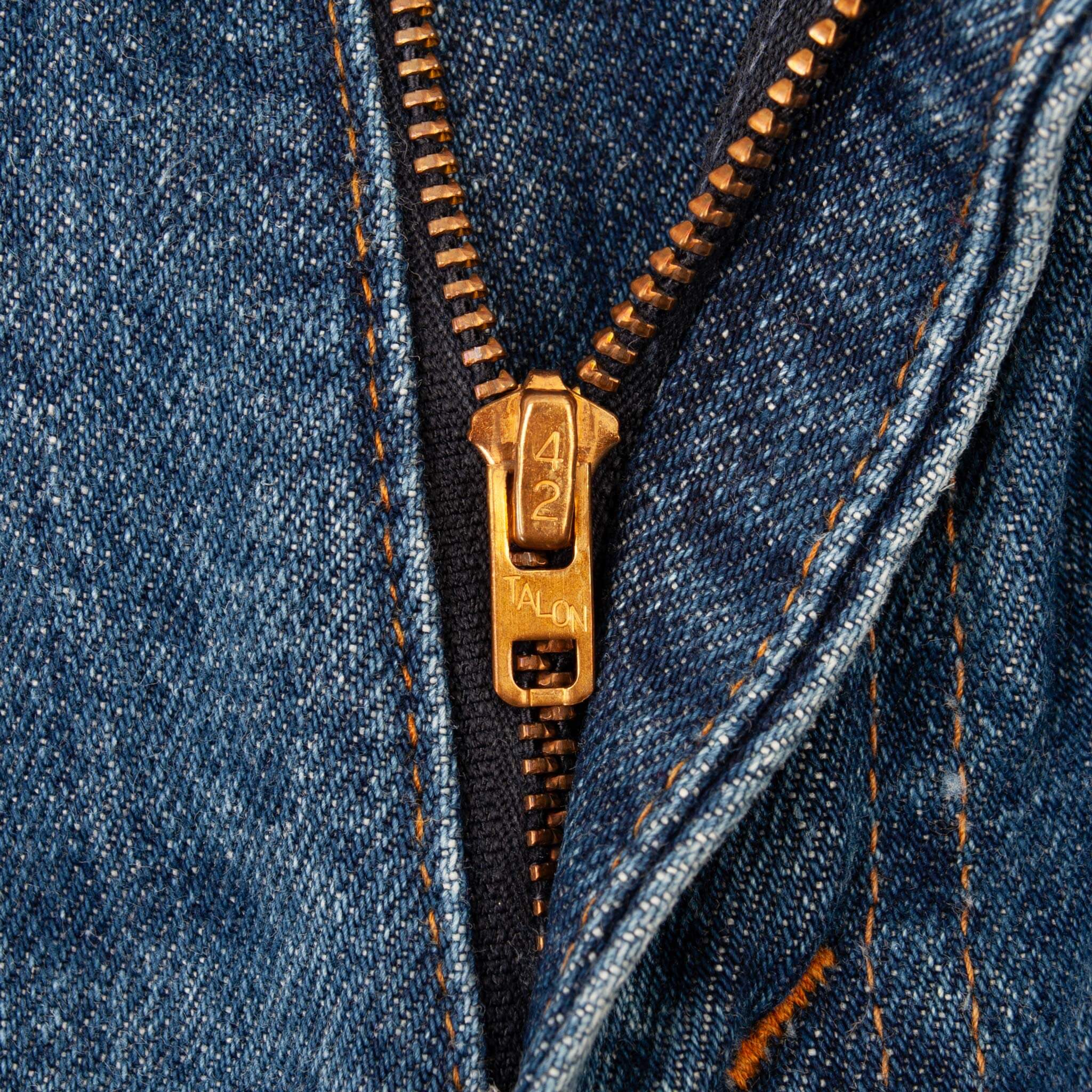 Vintage Levis 517 Bootcut Jeans Indigo 1980S Size W36 L33 Made In Usa With a Dark Wash
Size On Tag 38X34 Actual Size 36X33
Back Button #16
Zipper Talon