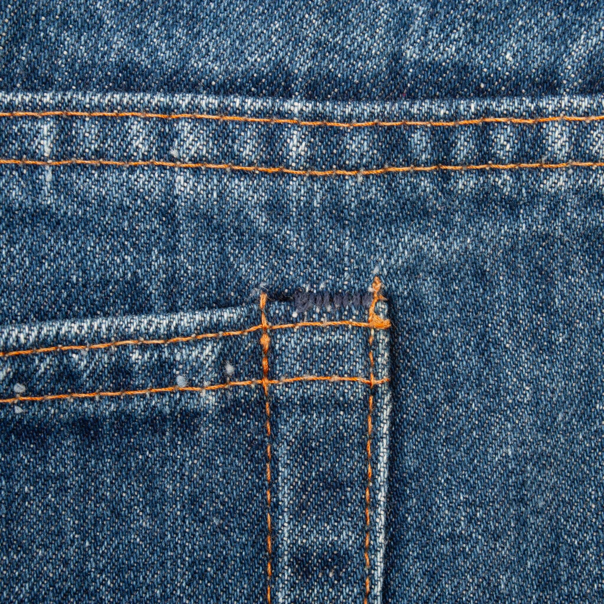 Vintage Levis 517 Bootcut Jeans Indigo 1980S Size W36 L33 Made In Usa With a Dark Wash
Size On Tag 38X34 Actual Size 36X33
Back Button #16