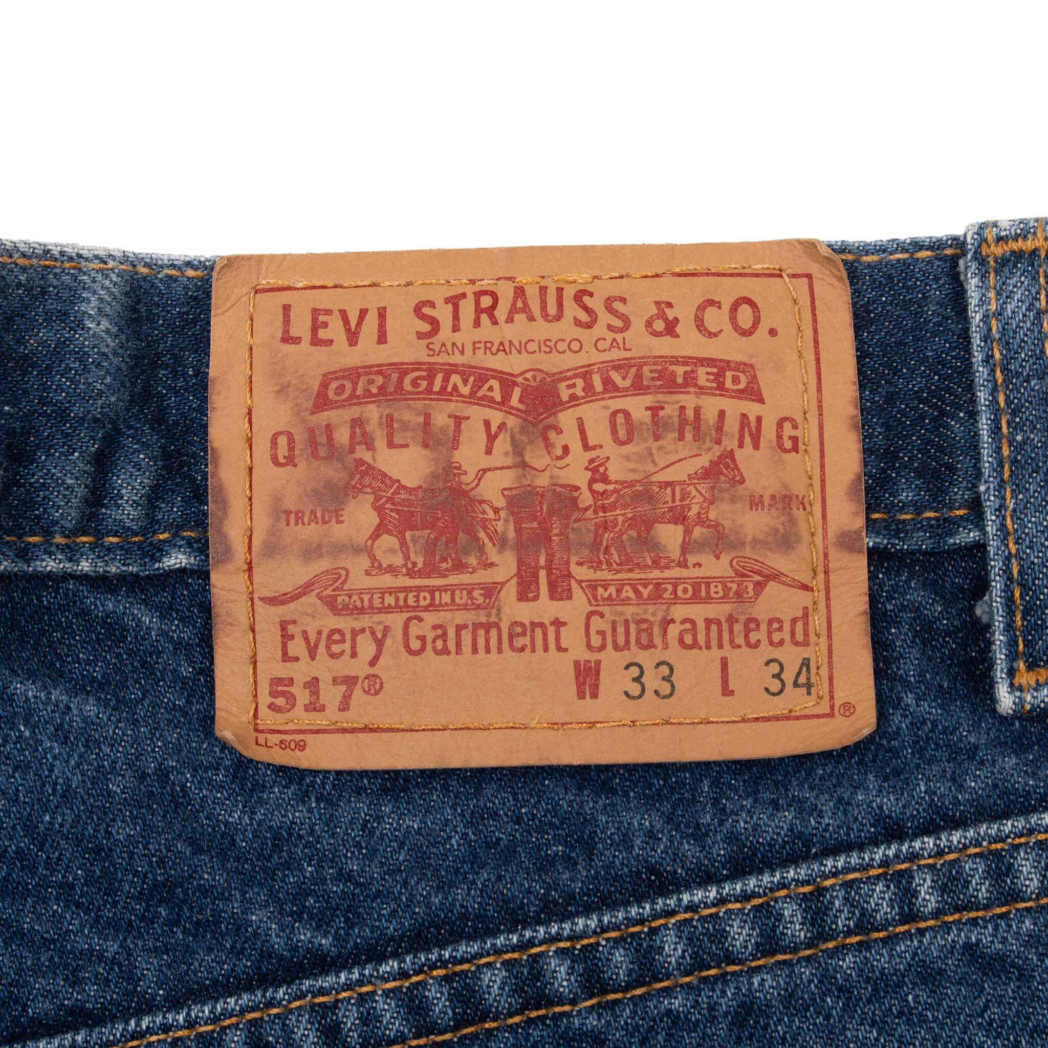 Vintage Levis 517 Bootcut Blue Jeans Indigo 1980S Size 32X33 Made In Usa With A Medium Dark Wash
Size On Tag 33X34 Actual Size 32X33
Back Button #554
