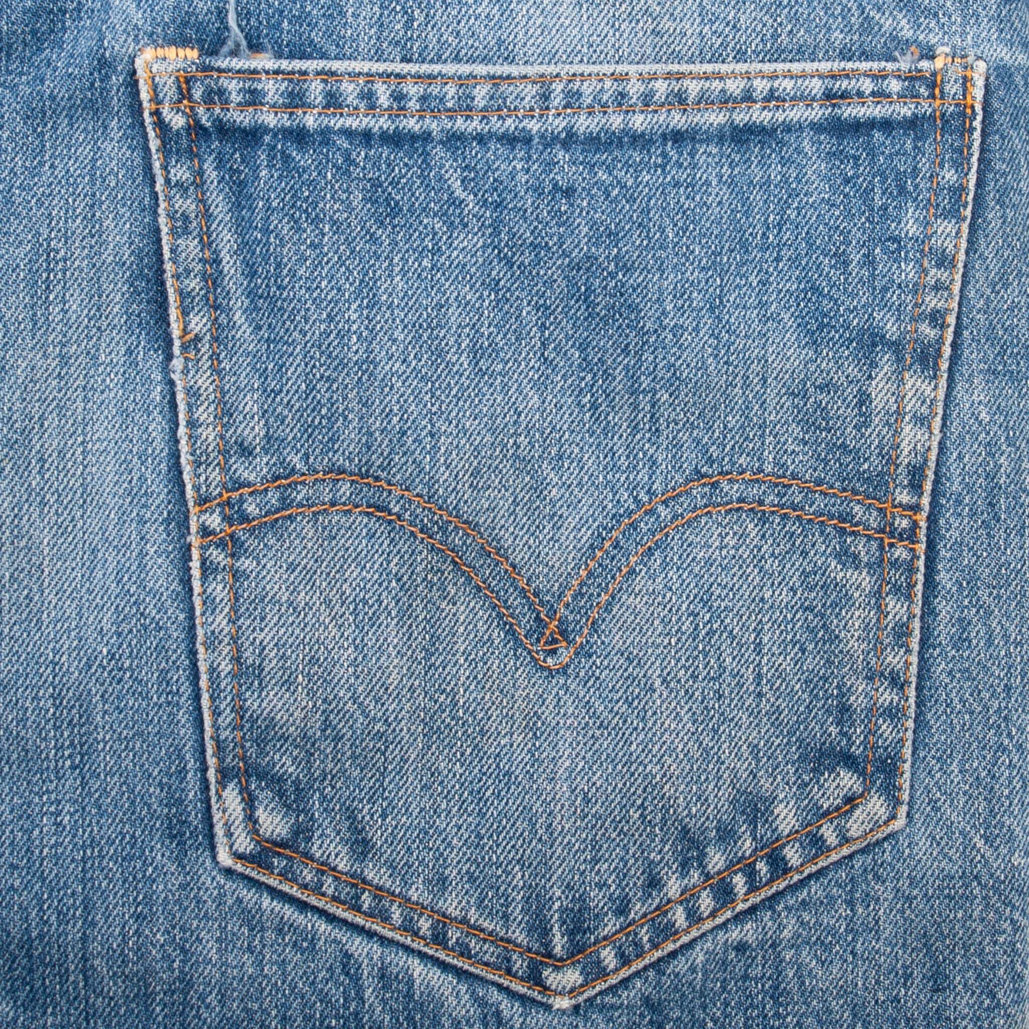 Vintage Levis 517 Bootcut Jeans Indigo 1970S Size W35 L29 Made In Usa With a Medium Wash With Light Whiskers
Back Button #2
Talon Zipper