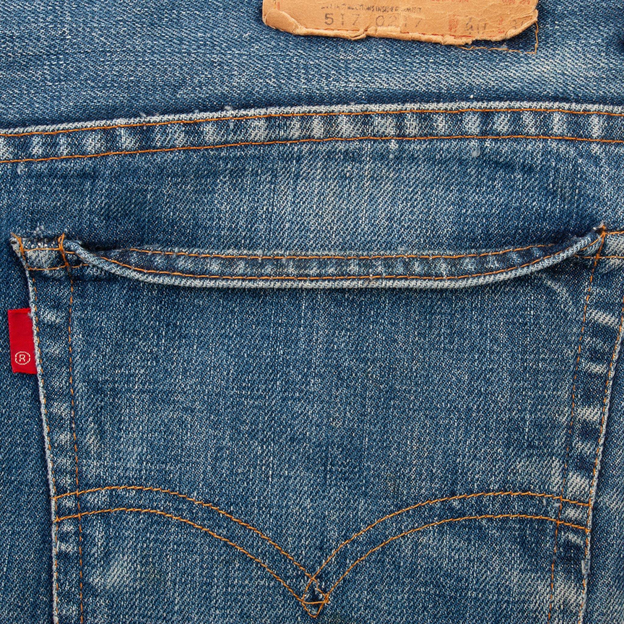 Vintage Levis 517 Bootcut Single Stitch Jeans Indigo 1980S Size W40 L27 Made In Usa With a Medium Wash and Some light Whiskers
Size On Tag 40X30 Actual Size 40X27
Not Original Hem
Back Button #2