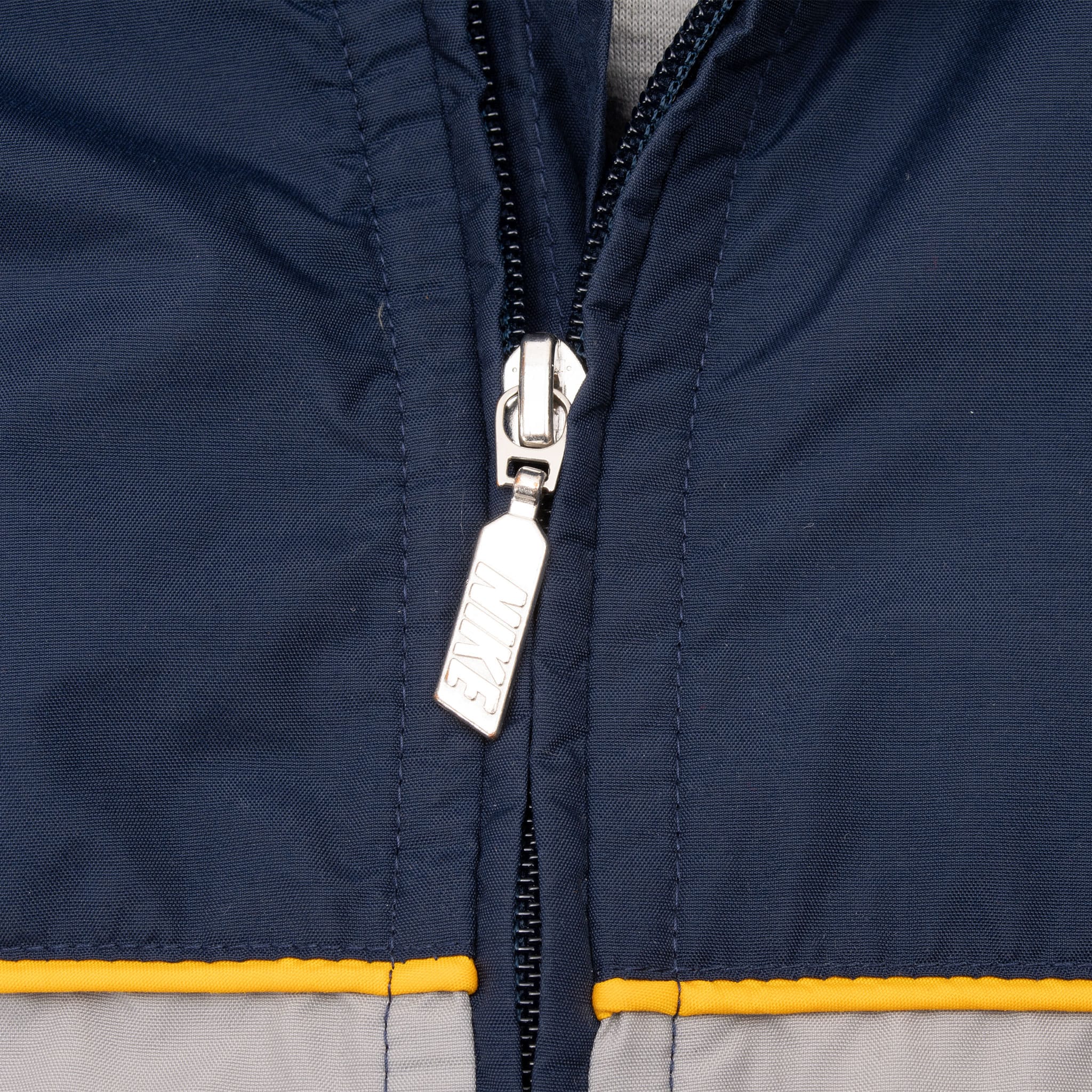 Vintage Nike Classic Swoosh Navy Blue Windbreaker Jacket 2000S Size Medium