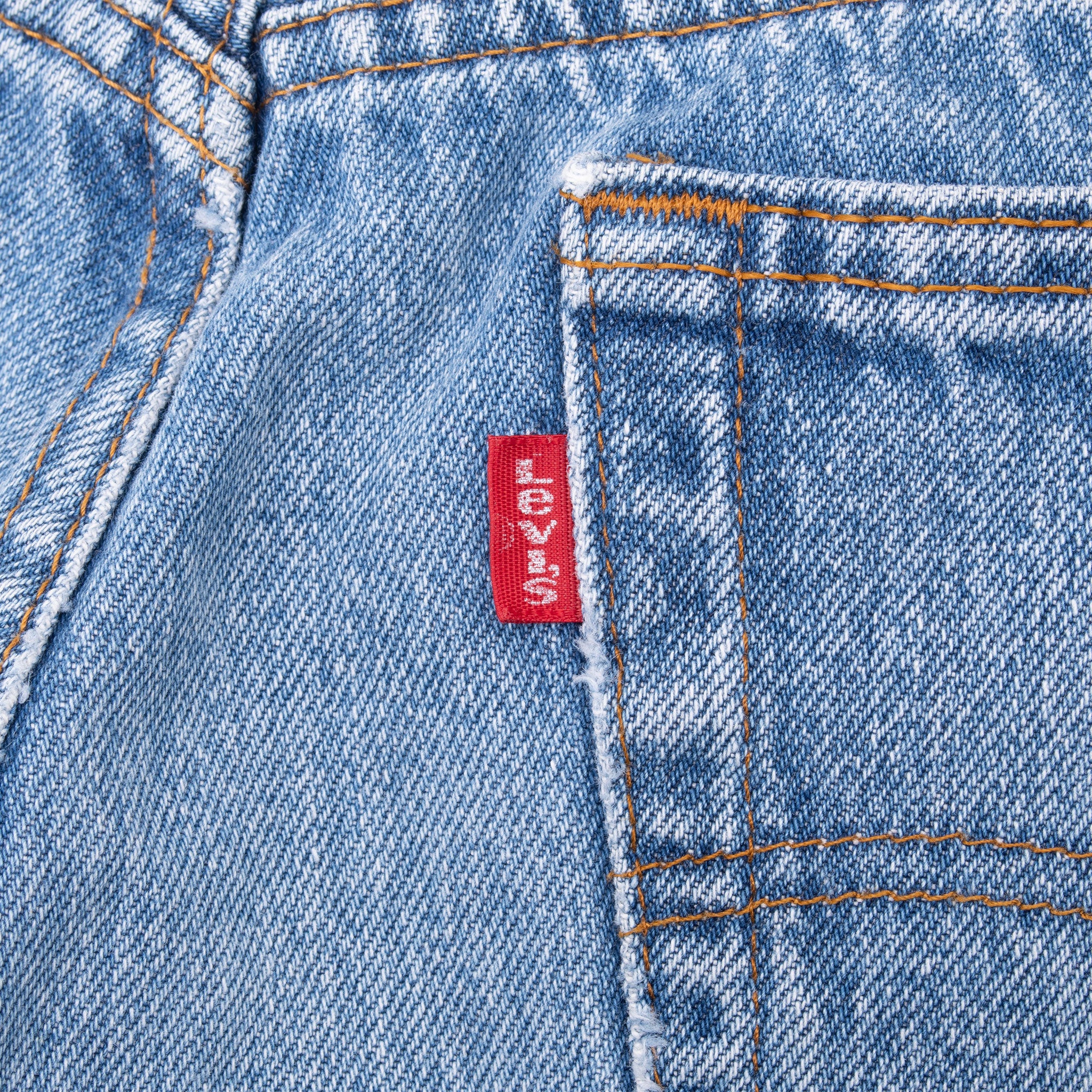 Vintage Levis 501 Indigo Blue Jeans 1980S Size 32X27 Made In Usa With A Medium Light Wash With some light Whiskers
Size on Tag 35X31 Actual Size 32X27