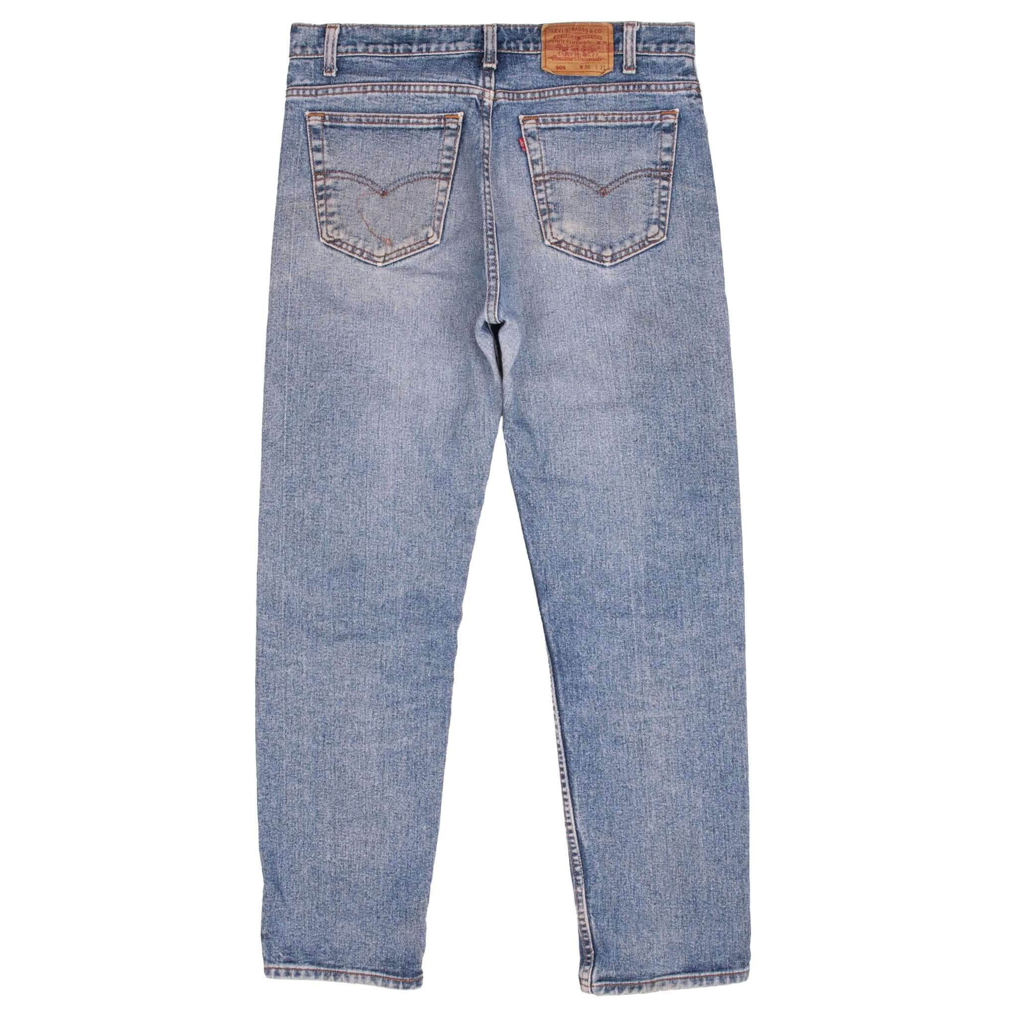 Beautiful Indigo Levis 505 Jeans Made in USA with Medium wash With Some light Whiskers.
Size on Tag 36X31 (same actual size)
Back Button #501