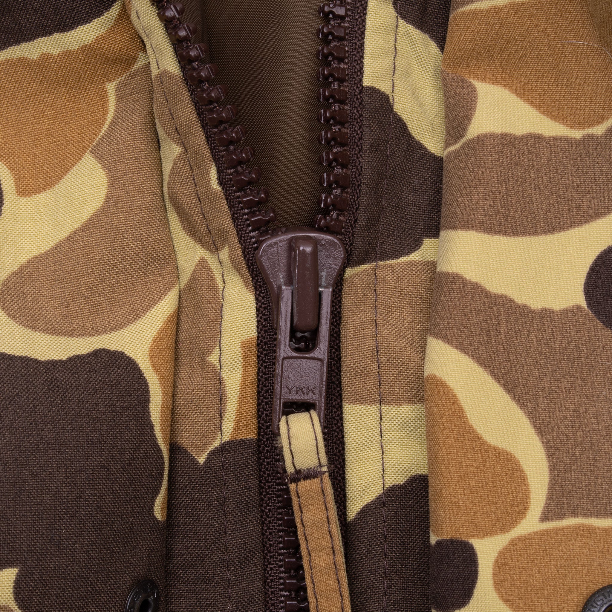 Vintage Duck Camo Goretex Cabela's Hunting Jacket Size Medium Deadstock