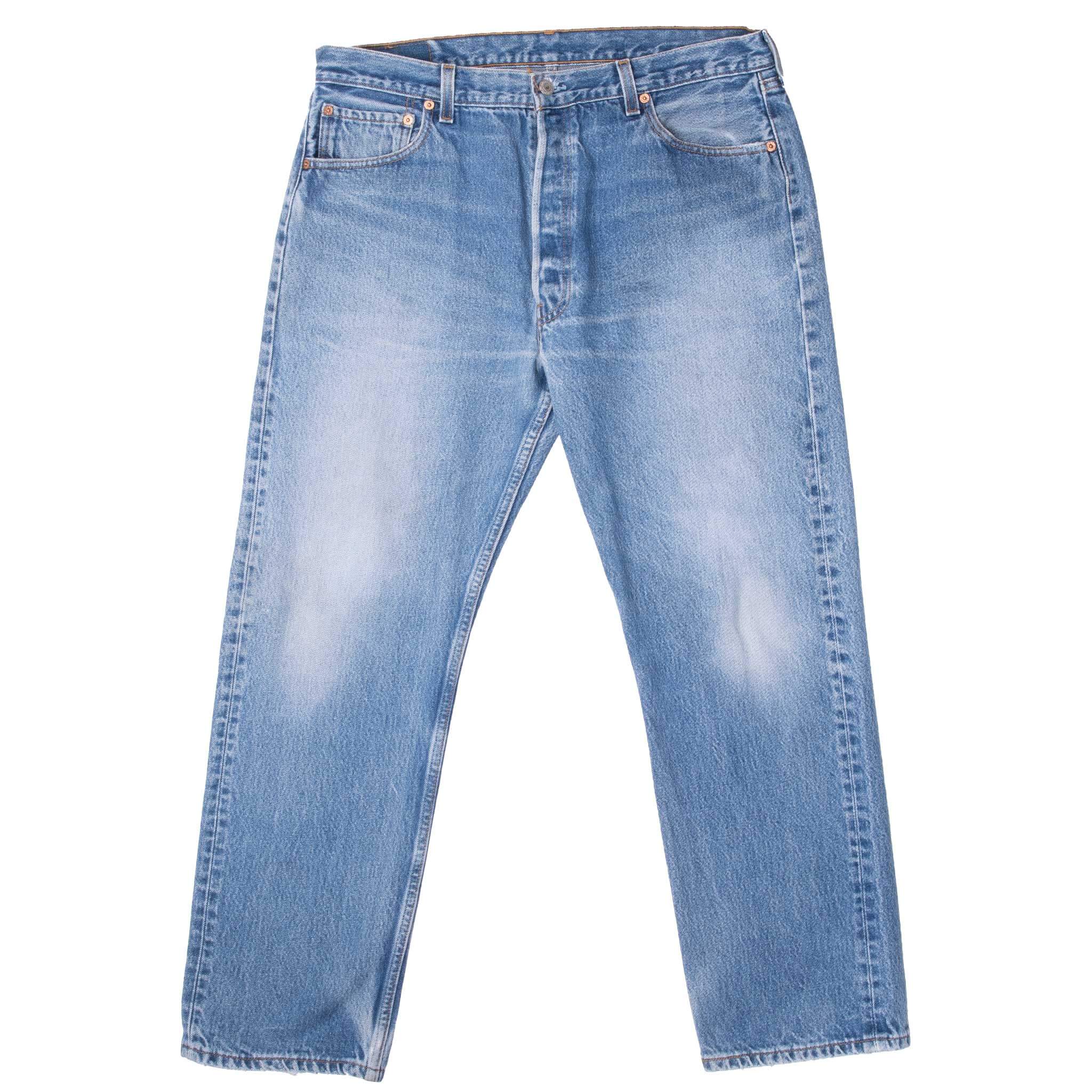 Vintage Preshrunk Levis 501 Indigo Jeans 1990S Size 35X29 Made In Usa With A Medium Light Wash
Size on Tag 36X33 Actual size 35X29
Back Button #555