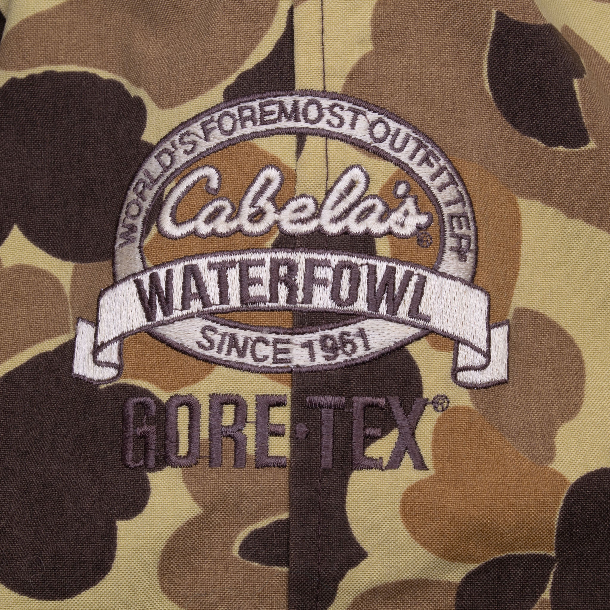 Vintage Duck Camo Goretex Cabela's Hunting Jacket Size Medium Deadstock