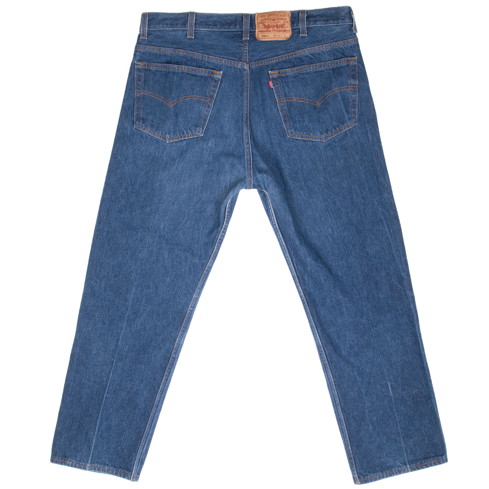 Vintage Levis 501 Indigo Blue Jeans 1980S Size 37X28 Made In Usa
Size On Tag 40X31 Actual Size 37X28
Back Button #653