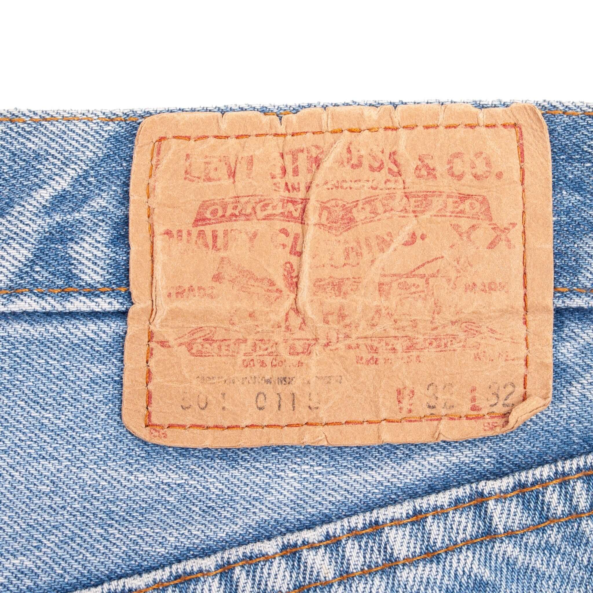 Vintage Levis 501 Indigo Jeans 1980S Size 32X31 Made In Usa With A Medium Light Wash With Light Whiskers
Size on Tag is 32X32 Actual Size Is 32X31
Back button #524