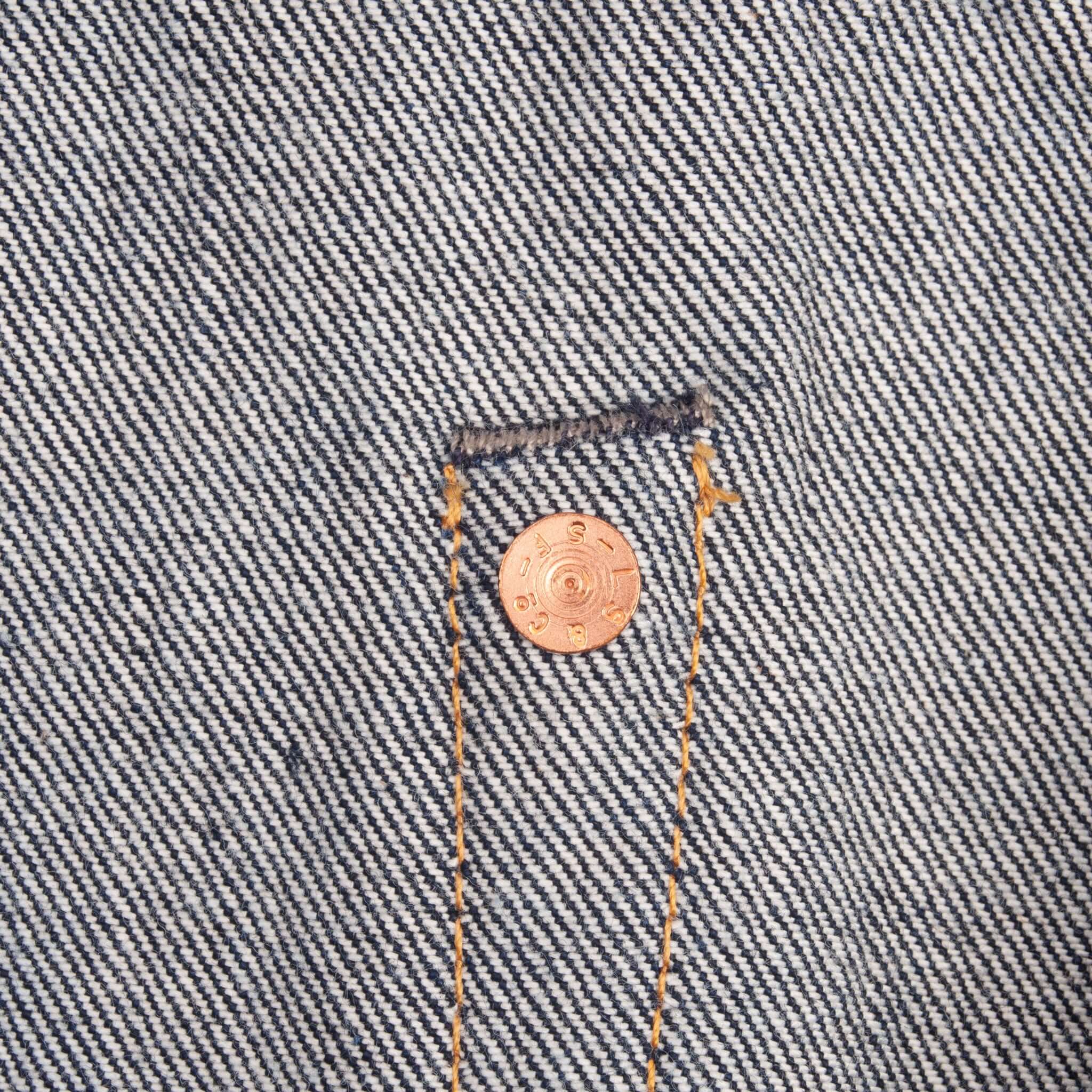 Beautiful Indigo LVC Levis 501XX Jeans With Single Stitch, Hidden Rivet and Selvedge Made in USA with Dark Blue Wash. 2000s
Size 32X34 (same actual Size)
Back Button: #4420