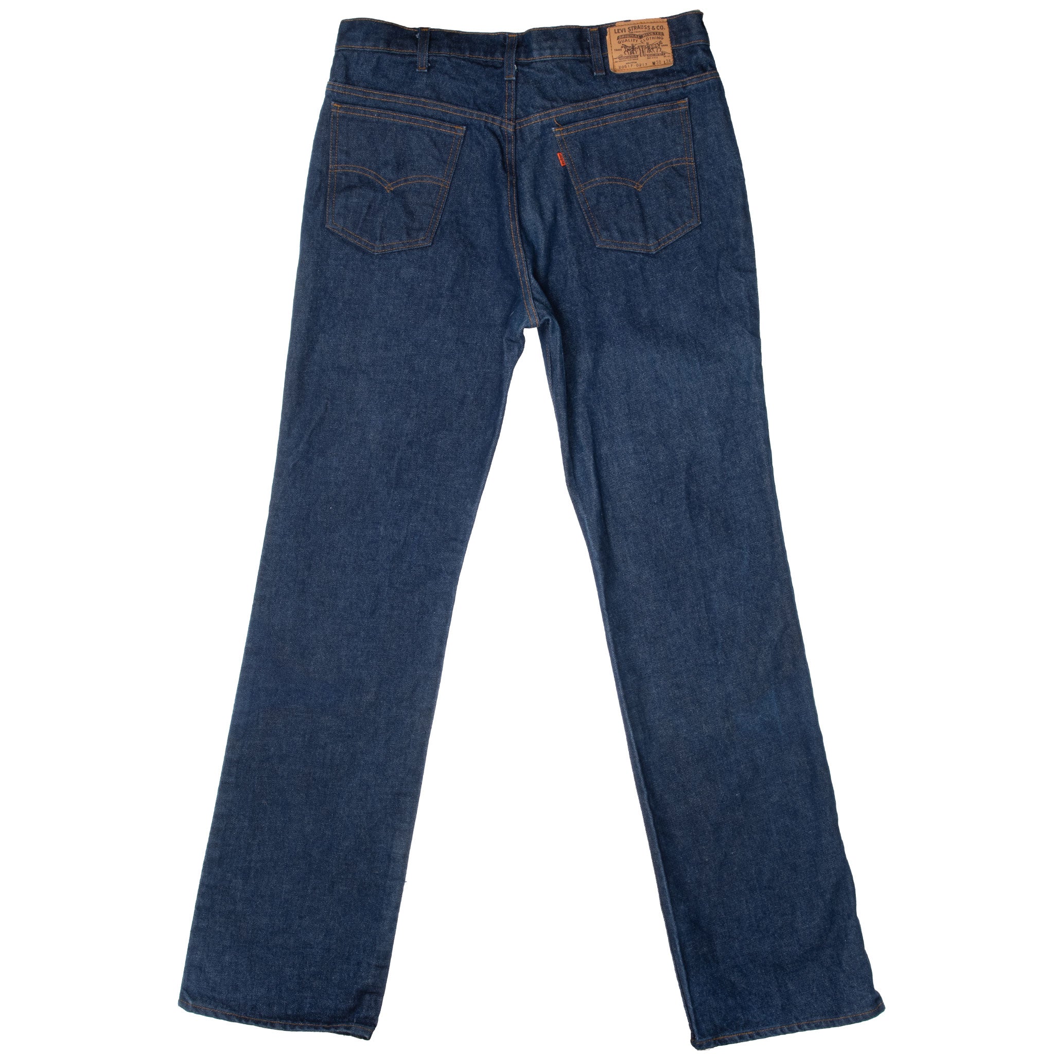 Vintage Levis 517 Orange Tab Dark Wash Indigo Jeans 1980S 37X36 Made In Usa
Size on tag 38X36 actual Size Is 37X36
Back Button #585