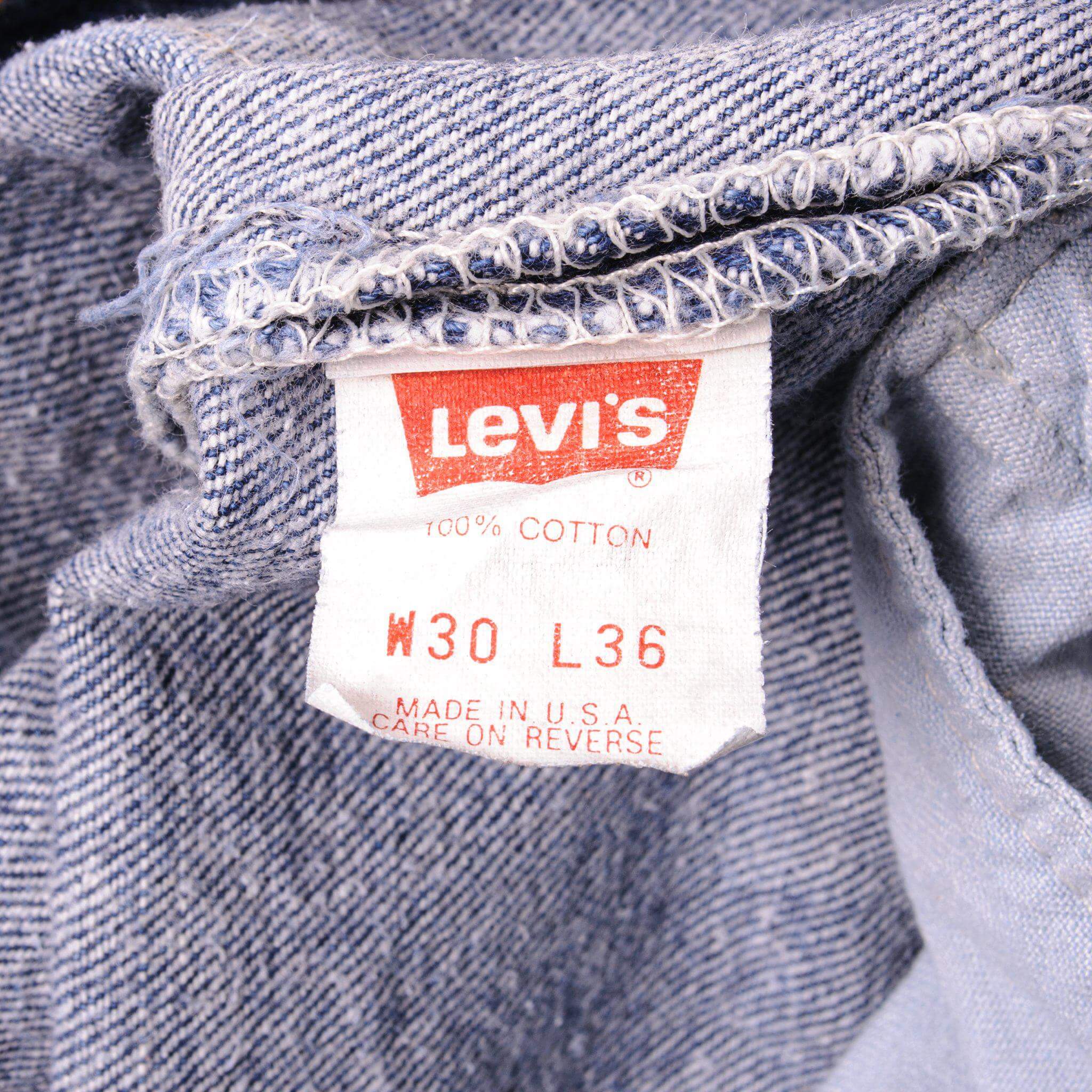 Beautiful Indigo Levis 501 Jeans 1988-1993 Made in USA with a dark blue wash. Size on Tag 30X36 ACTUAL SIZE 29X35 Back Button #520