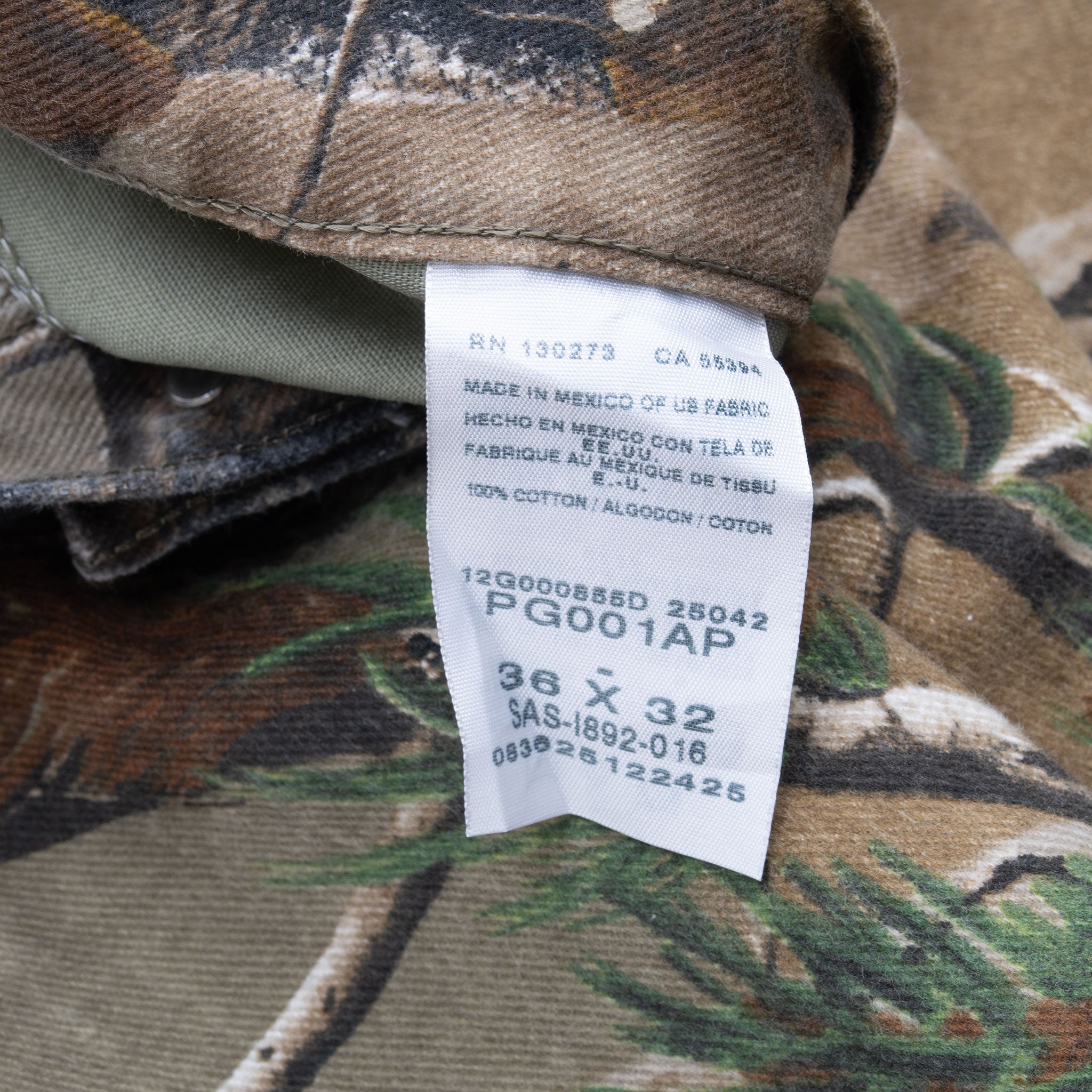 Vintage Wrangler Realtree APHD Hunting Camo Pants Size 35X32
Size on Tag 36X32 Actual Size 35X32