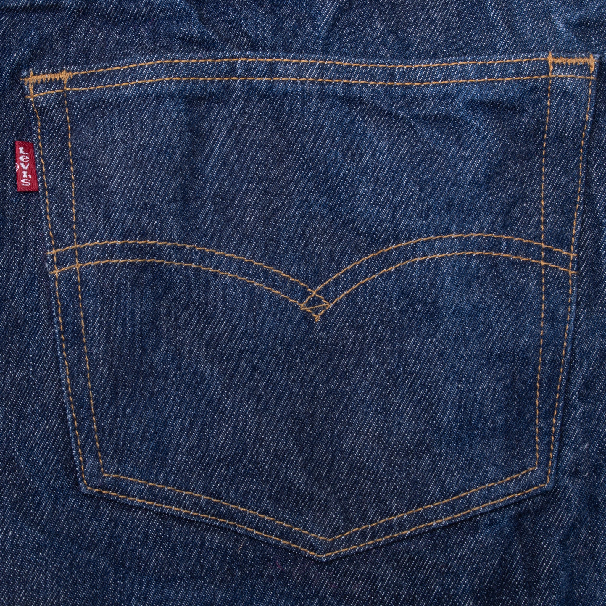 Beautiful Vintage Indigo Levis 501 Jeans 1990S Made in USA with Very Dark Wash
Size on Tag 44X37
Actual Size 42X37
Back Button #555