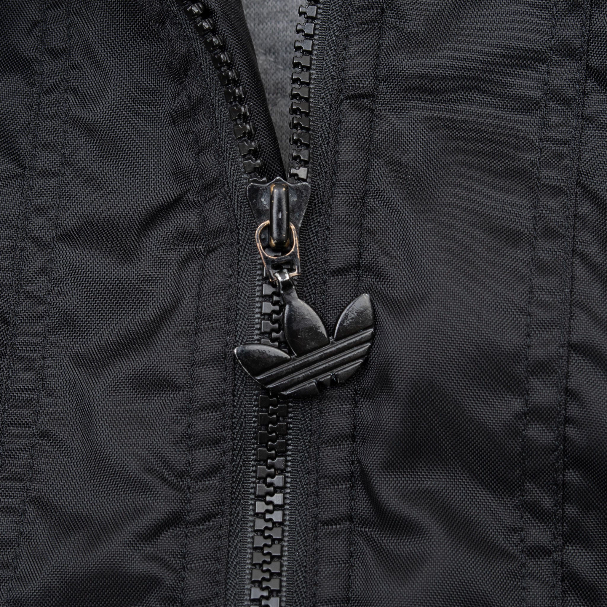 Vintage Adidas Black Heavy Windbreaker Hooded Jacket 2000S Size XL