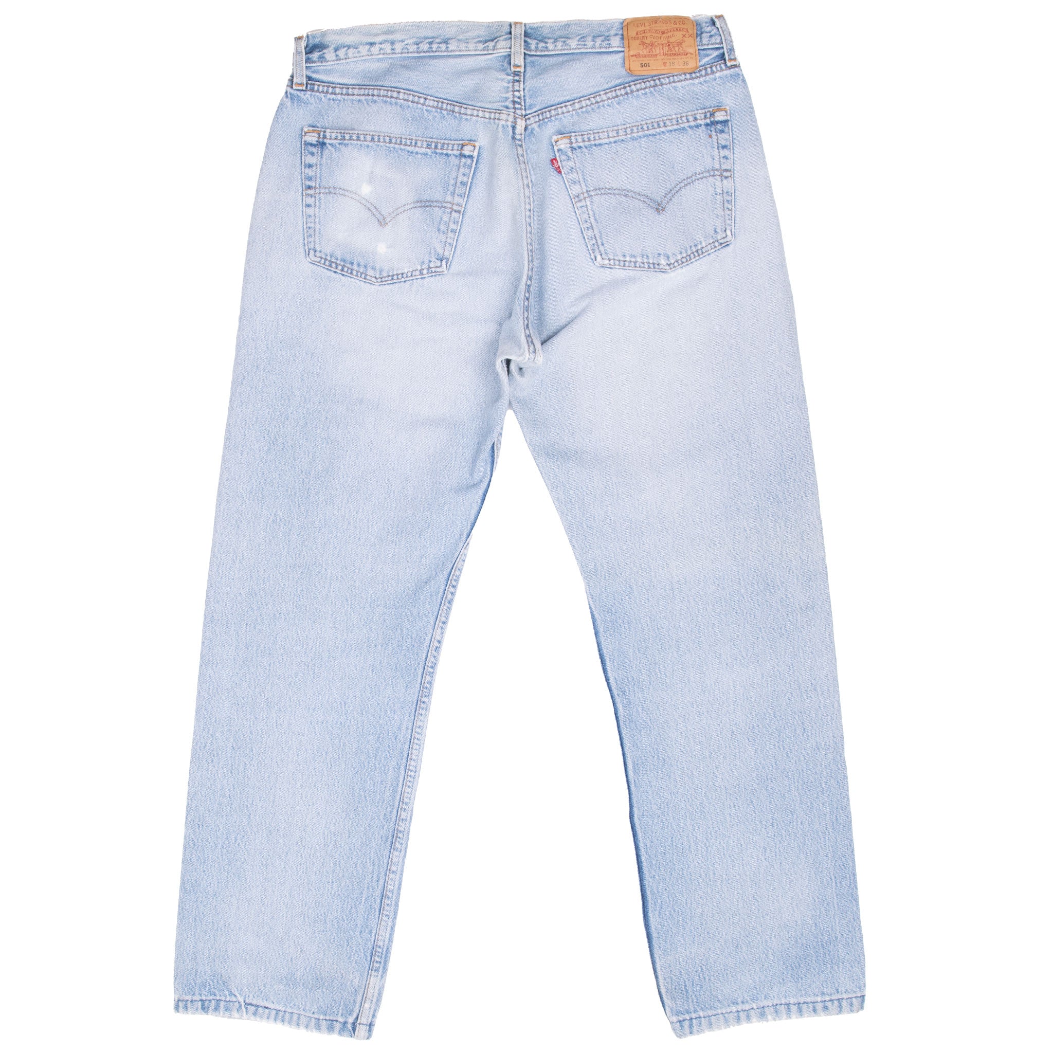 Vintage Levis 501 Indigo Blue Jeans 1990S Size 37X31 Made In Usa With A Medium Wash
Size on Tag is 38X36 Actual Size Is 37X31
Not Original Hem
Back button #552