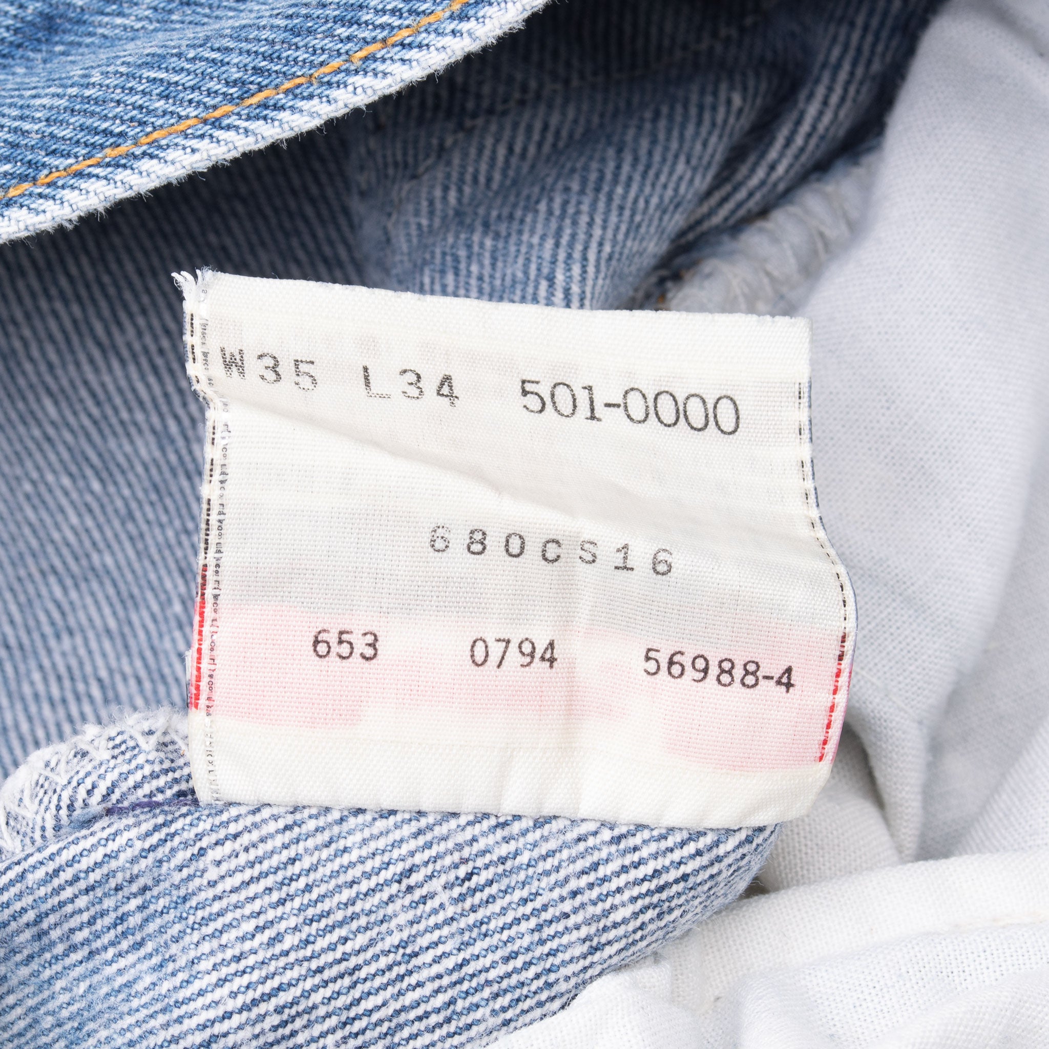 Vintage Preshrunk Levis 501 Indigo Jeans 1990S Size 33X30 W33 L30 Made In Usa With A Medium Wash And some light Whiskers
Size on Tag 35X34 Actual size 33X30
Back Button #653