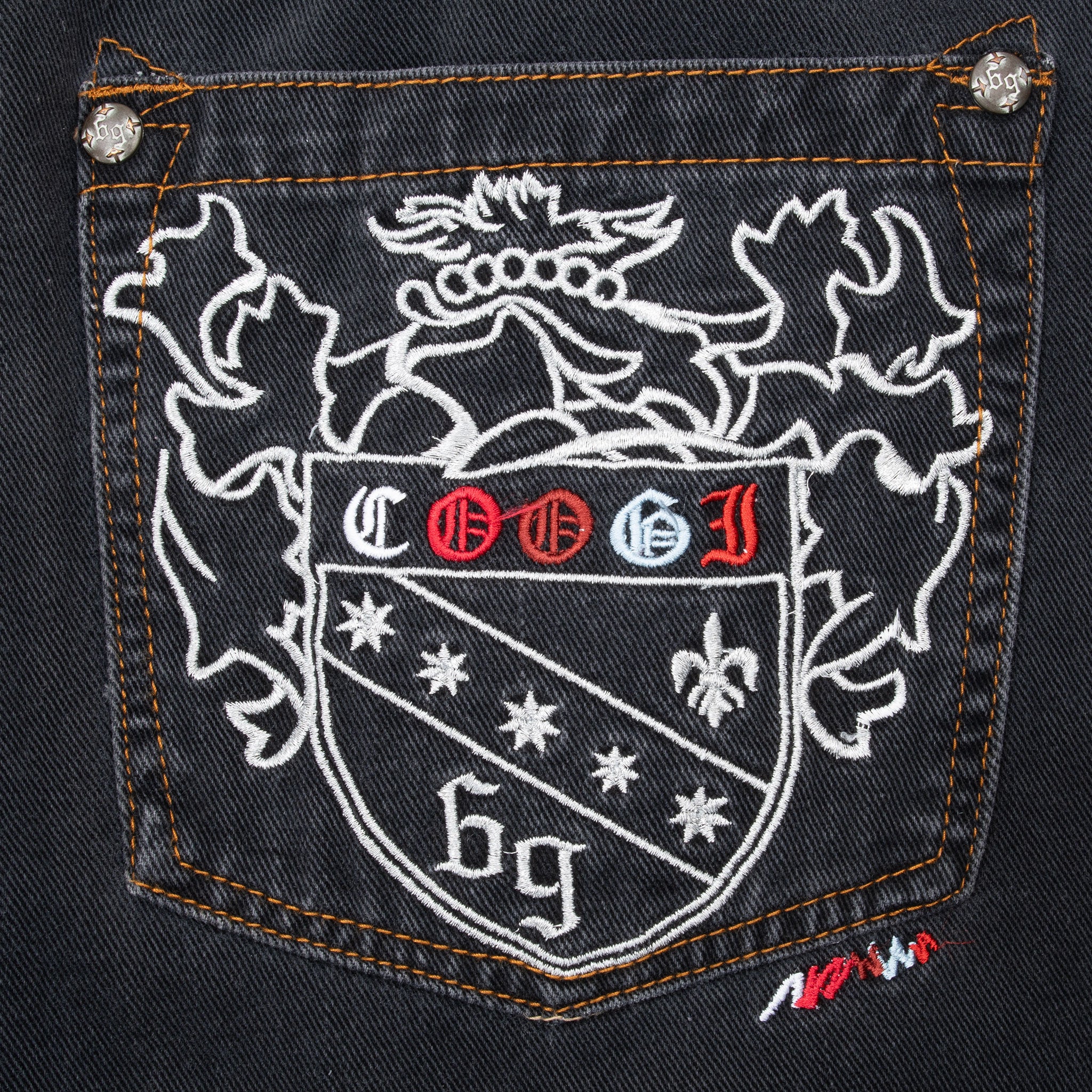 Vintage Coogi Embroidered Black Denim Jeans 2000S Size 36X32
Size On Tag 36X34 Actual Size 36X32