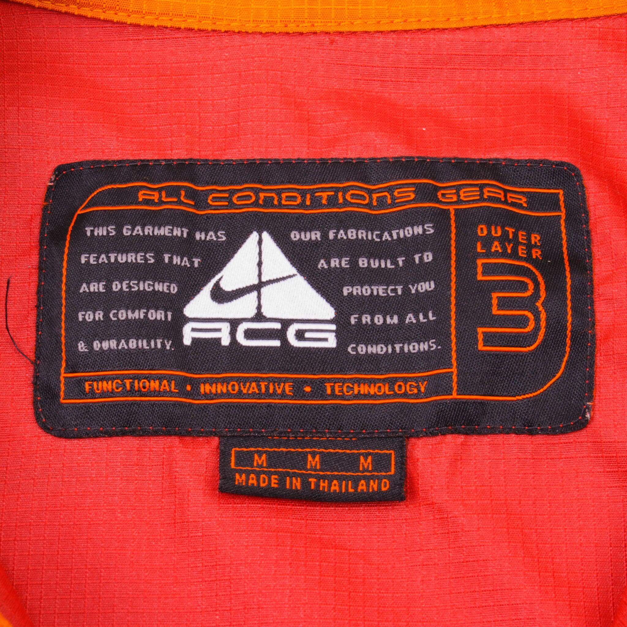 Vintage Red Nike ACG All Conditions Gear Windbreaker Jacket Size Medium.