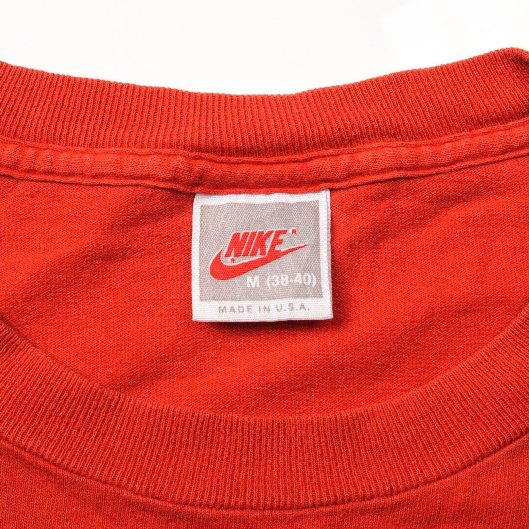 VINTAGE NIKE TEE SHIRT 1987-1992 SIZE MEDIUM MADE IN USA