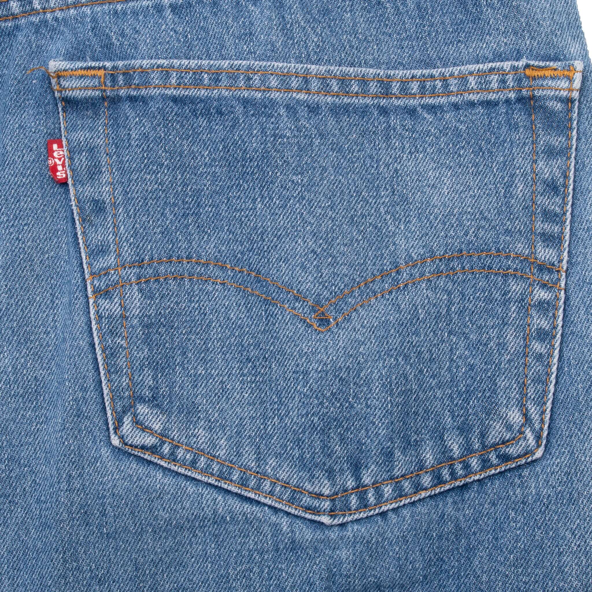 Vintage Levis 501 Indigo Blue Jeans 1980S Size 38X27 Made In Usa With A Medium Light Wash With Some Light Whiskers
Size on Tag 40X30 Actual Size 38X27
Back Button #501