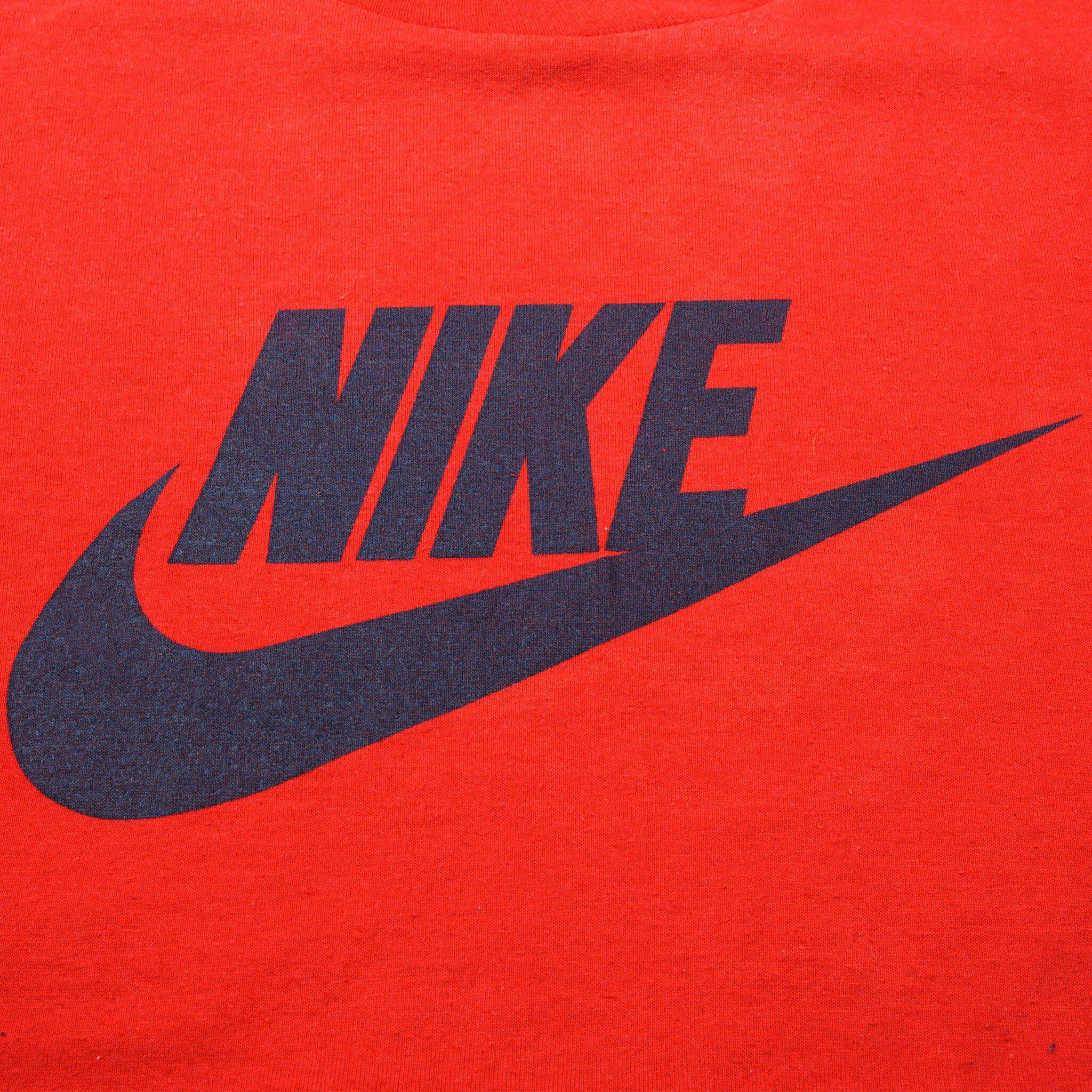 Vintage Nike Big Swoosh Logo Tee Shirt 1984-1987 Size XL Made In USA With Single Stitch Sleeves.
