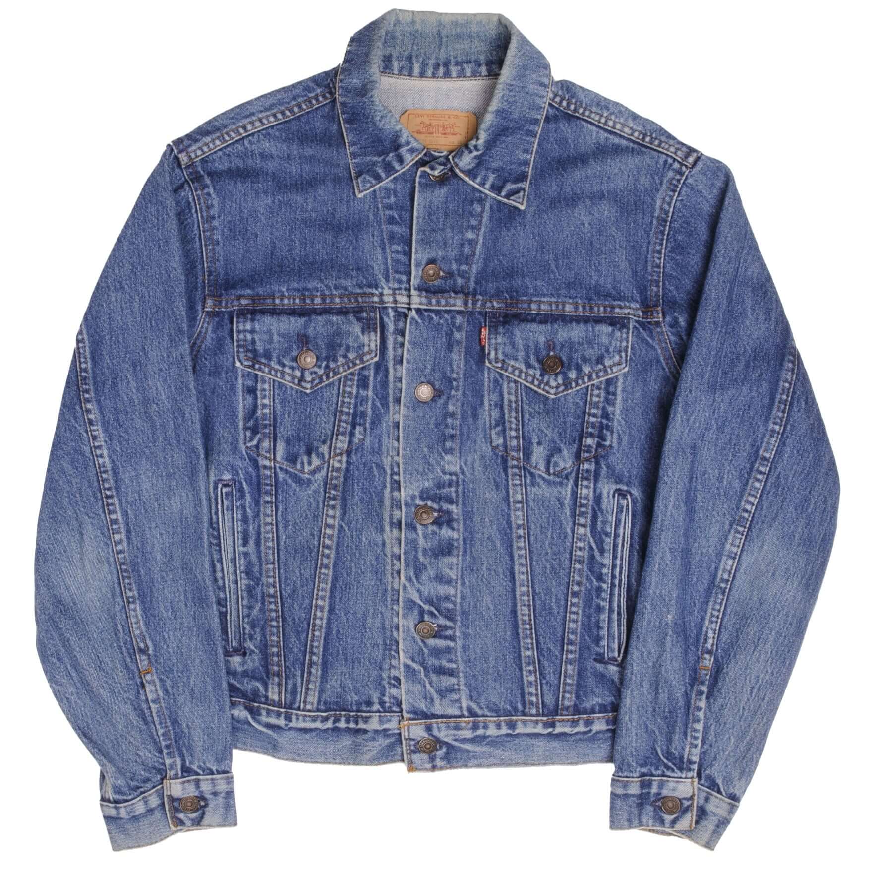 Beautiful Vintage Levis Type 3 Jacket With a Medium Wash 4 Pockets 1980S Size 44 Made In USA 705060216