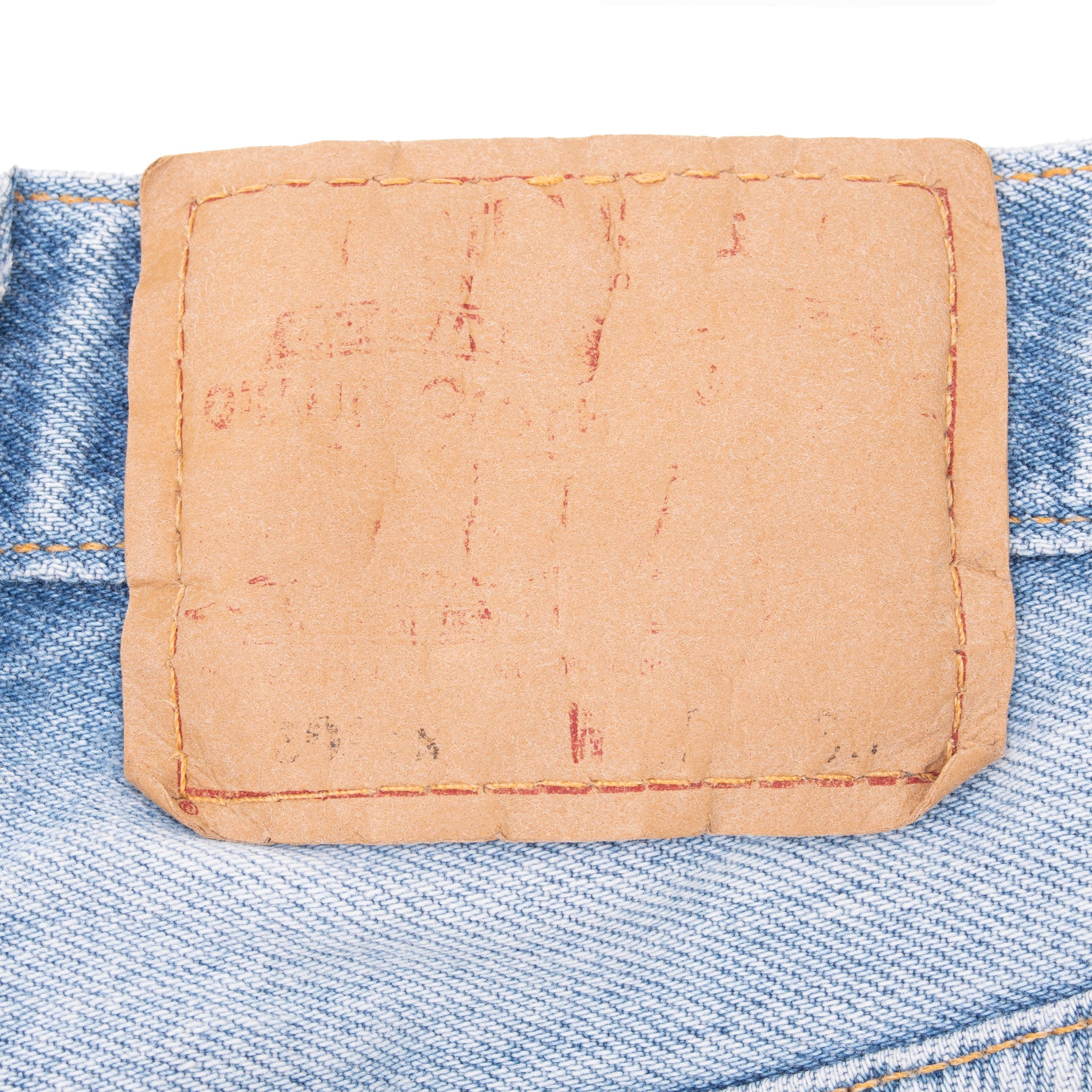 Vintage Levis 501 Indigo Blue Jeans 1990S Size 39X27 Made In USA With A Beautiful Light Wash And Some Light Whiskers
Size on Tag 42X30 Actual size 39X27
Back Button #553