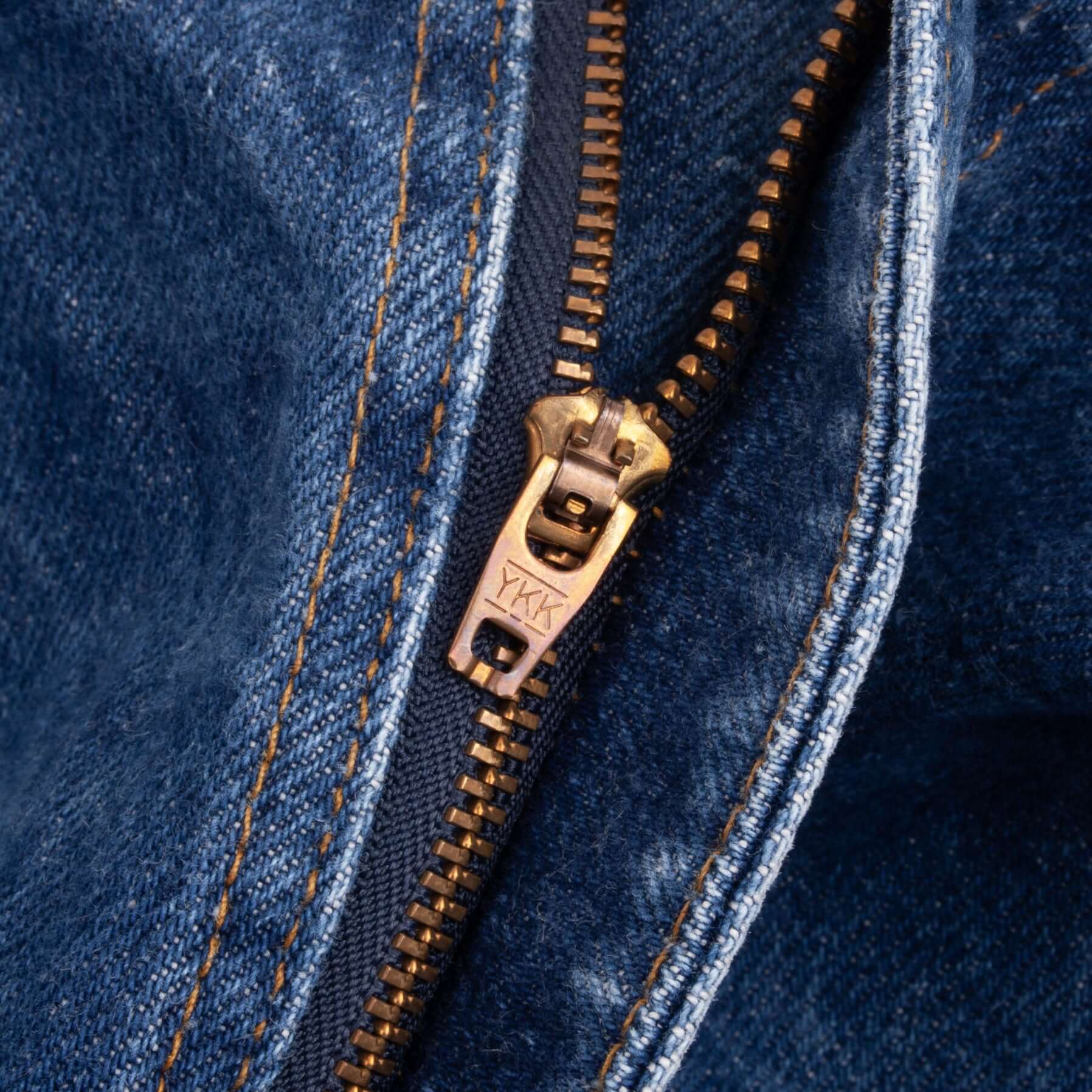 Beautiful Indigo Levis 505 Jeans Made in USA with a medium blue wash.  Size on Tag 34X32 Back Button #527