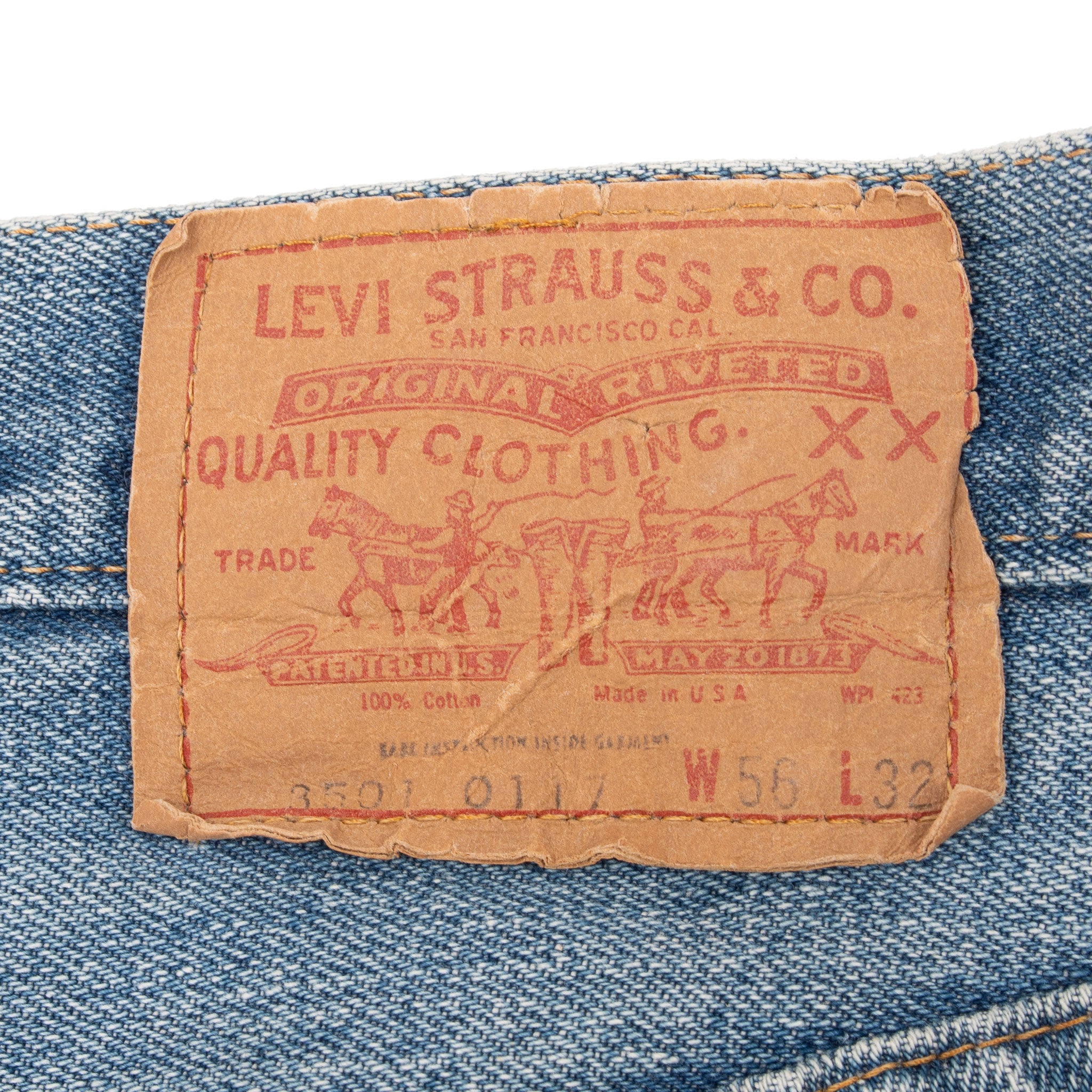 Vintage Levis 501 Jeans Indigo 1970S Selvedge Redline Size 52X28 Made In Usa
Size Tags is 56X32 Actual Size is 52X28
Back Button #6
