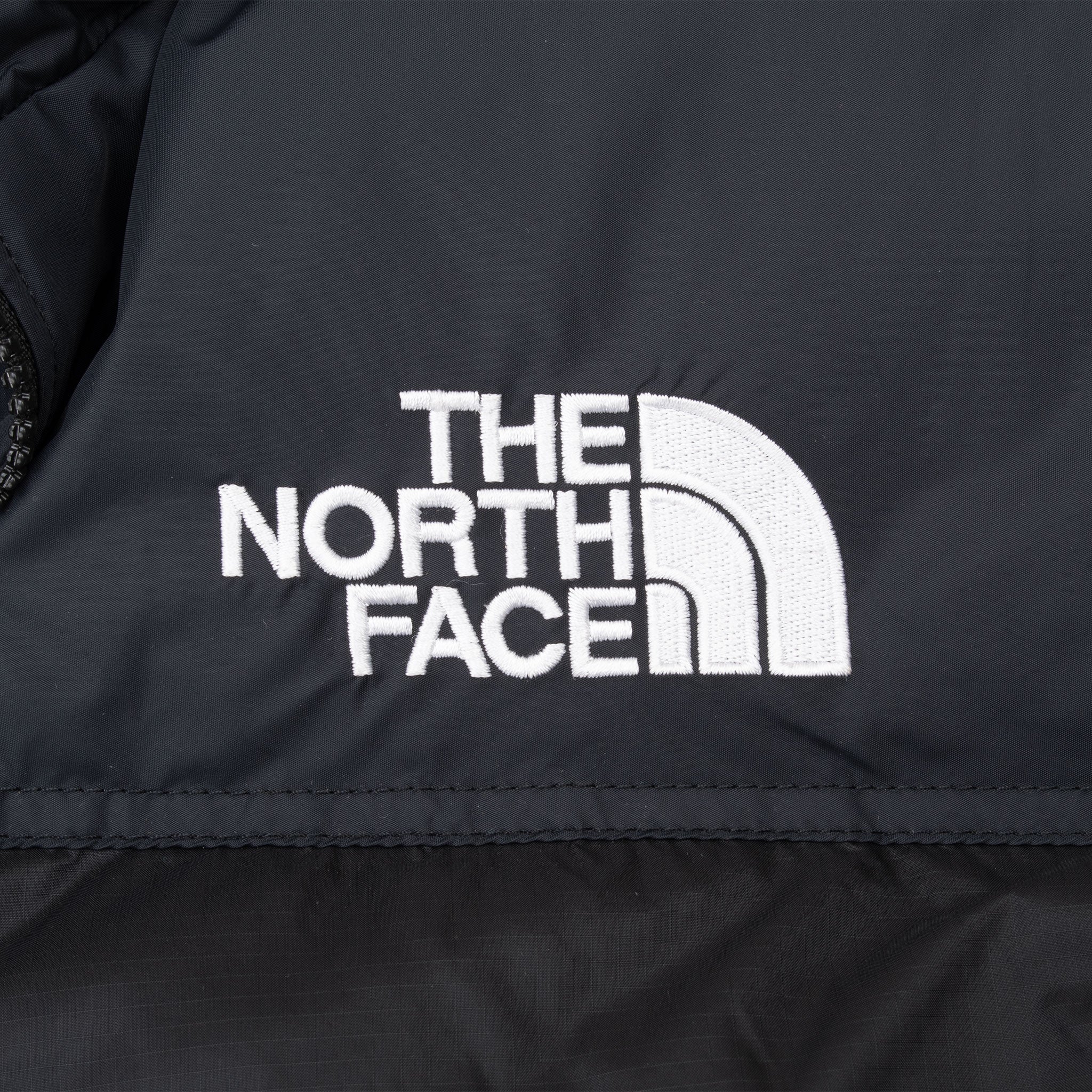 The Moment You See The Oversized Baffles You Know You're Looking At The Iconic Nuptse Jacket. This Durable Piece Has Lofty 700-Fill Down And A Sleek. Vintage The North Face 1996 Retro Nuptse 700 Down Jacket Size Large Deadstock With Tags